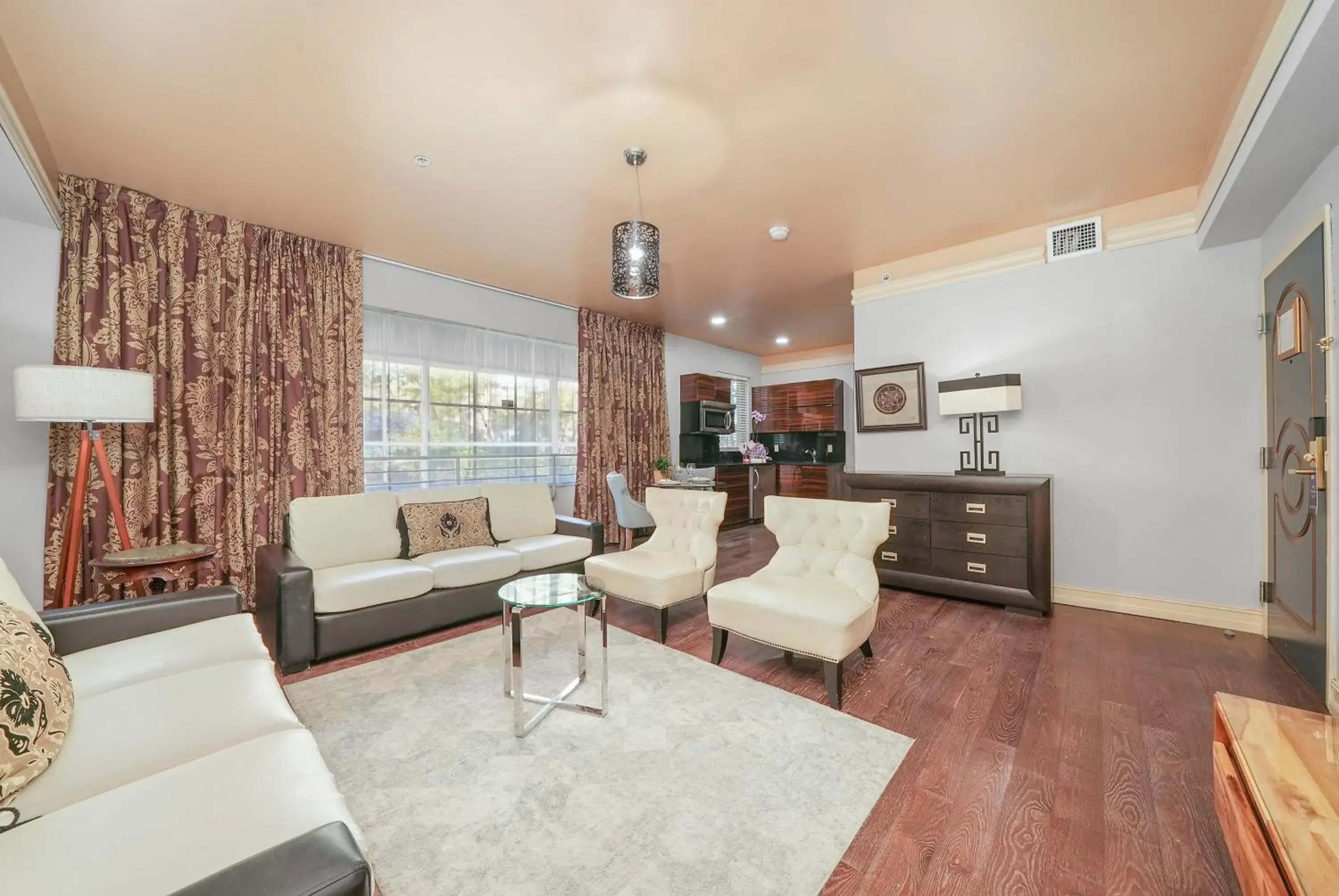 Deluxe One Bedroom King Suite in Riviera Suites Deluxe One Bedroom King Suite in Riviera Suites