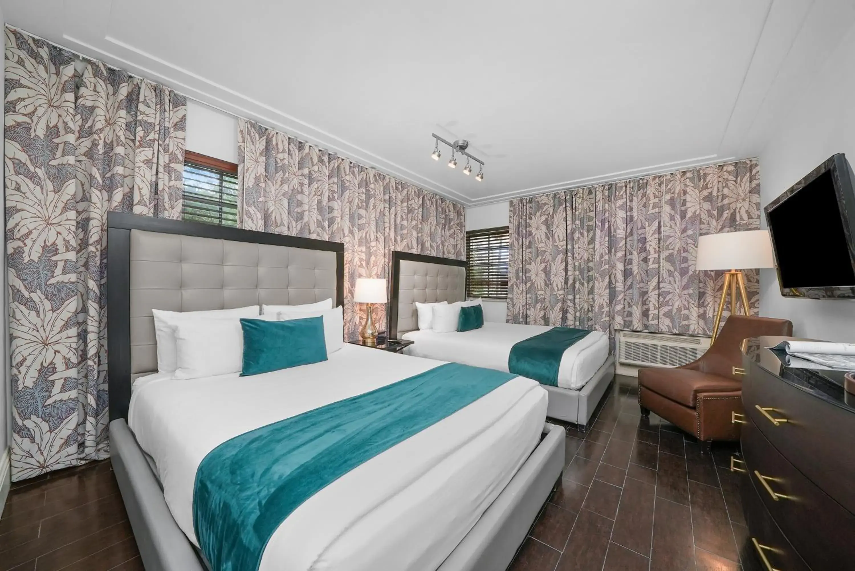 Accessible Classic Double Queen in Riviera Suites Accessible Classic Double Queen in Riviera Suites