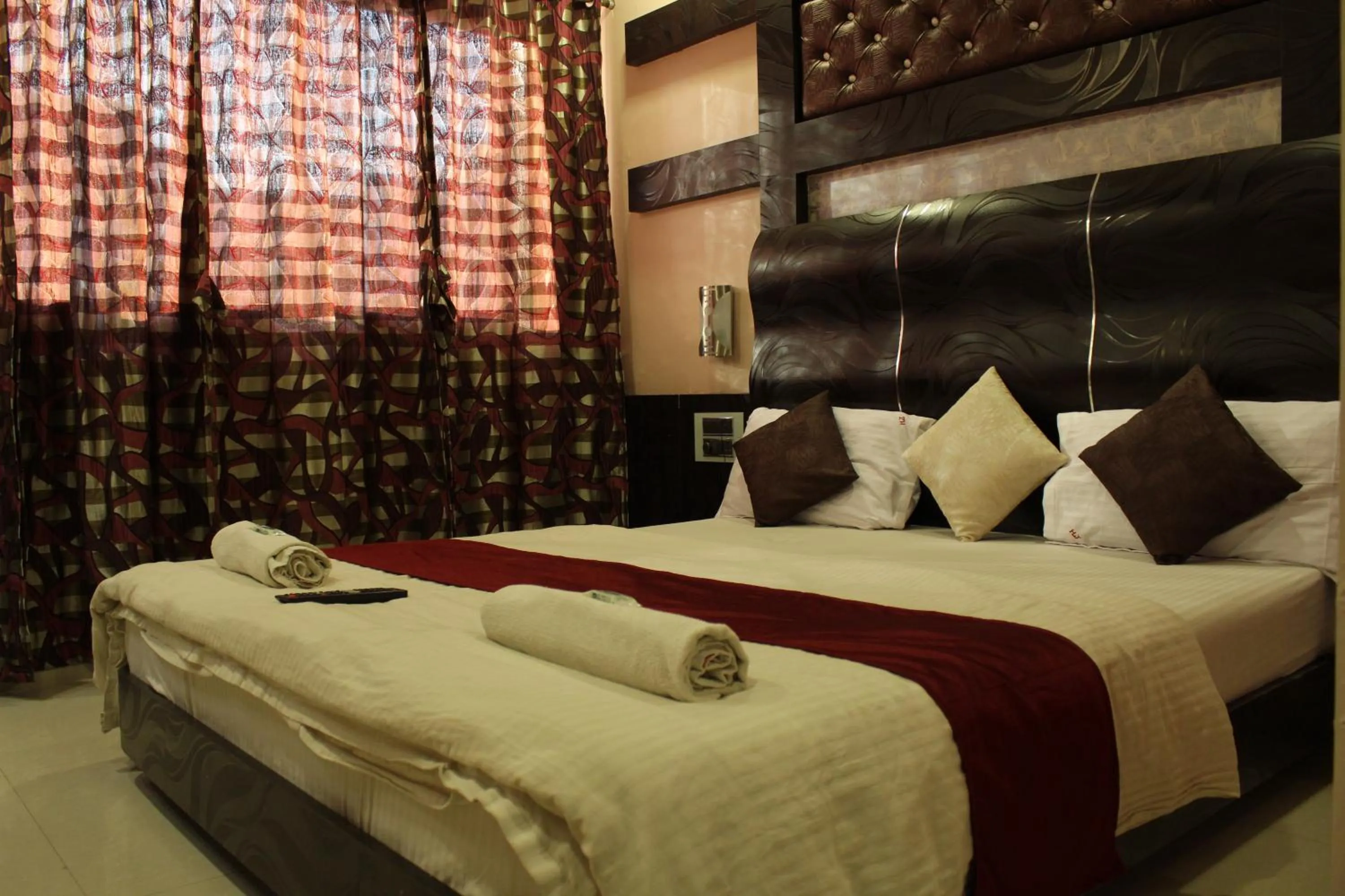 Bed in JS Excellency