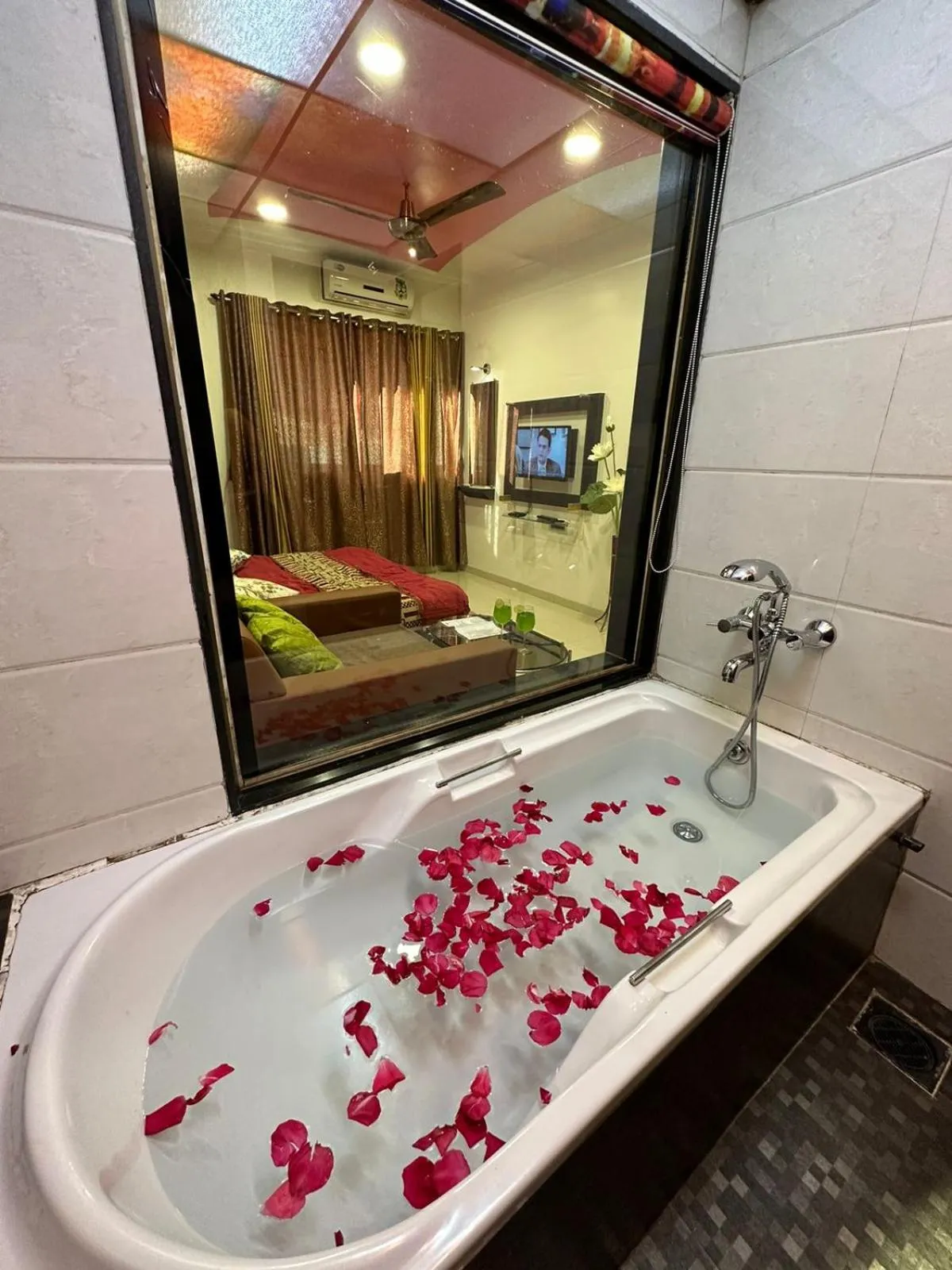 Bed in JS Excellency