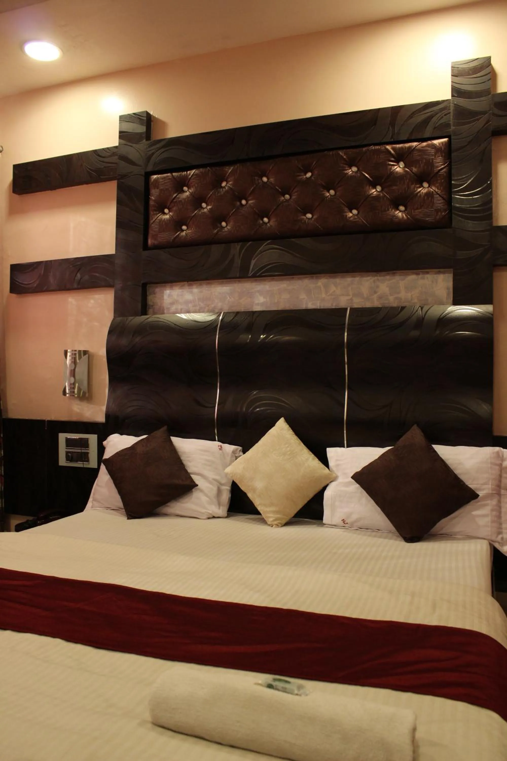 Bed in JS Excellency