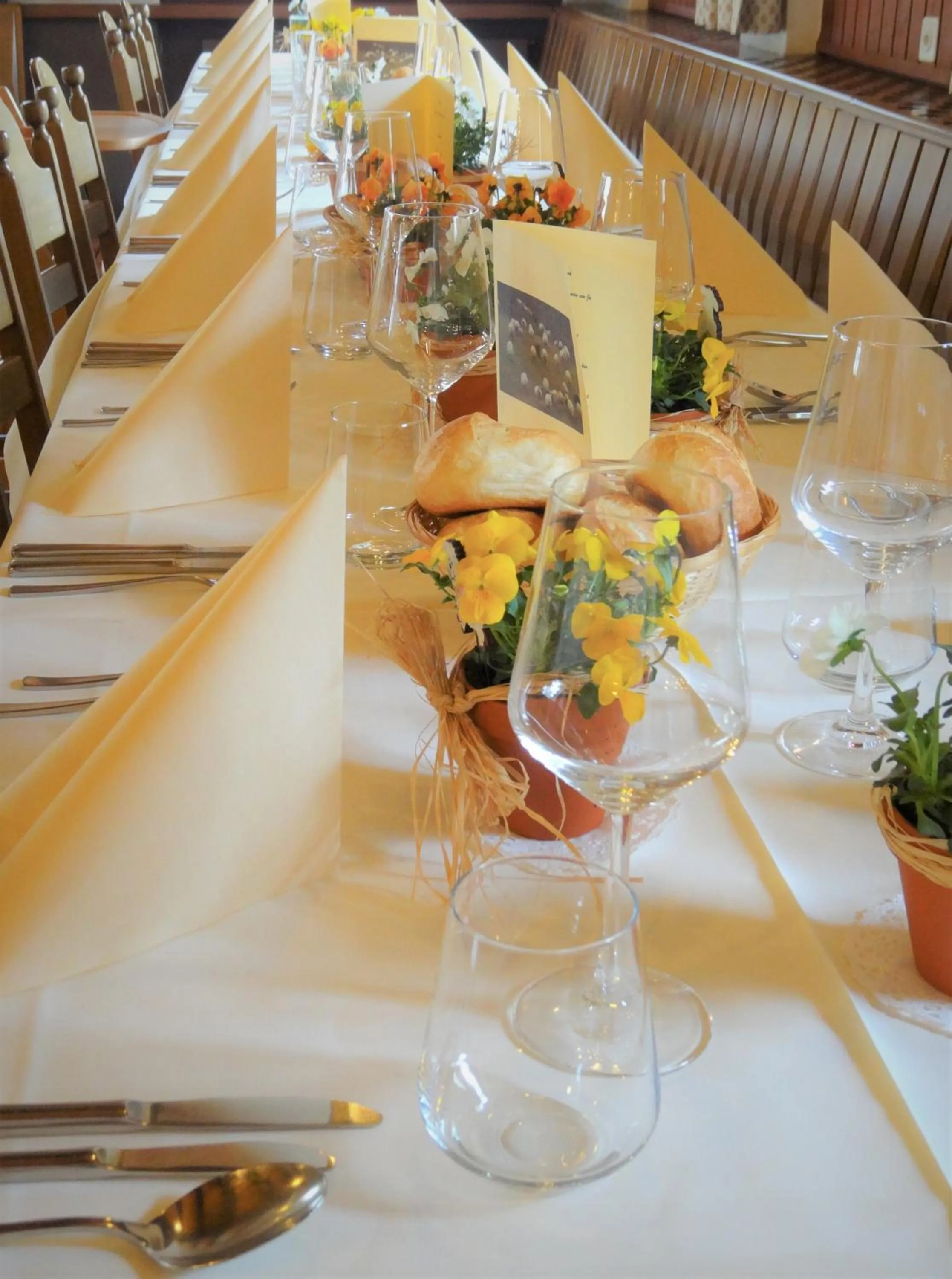 Restaurant/places to eat in Hotel-Restaurant Grina