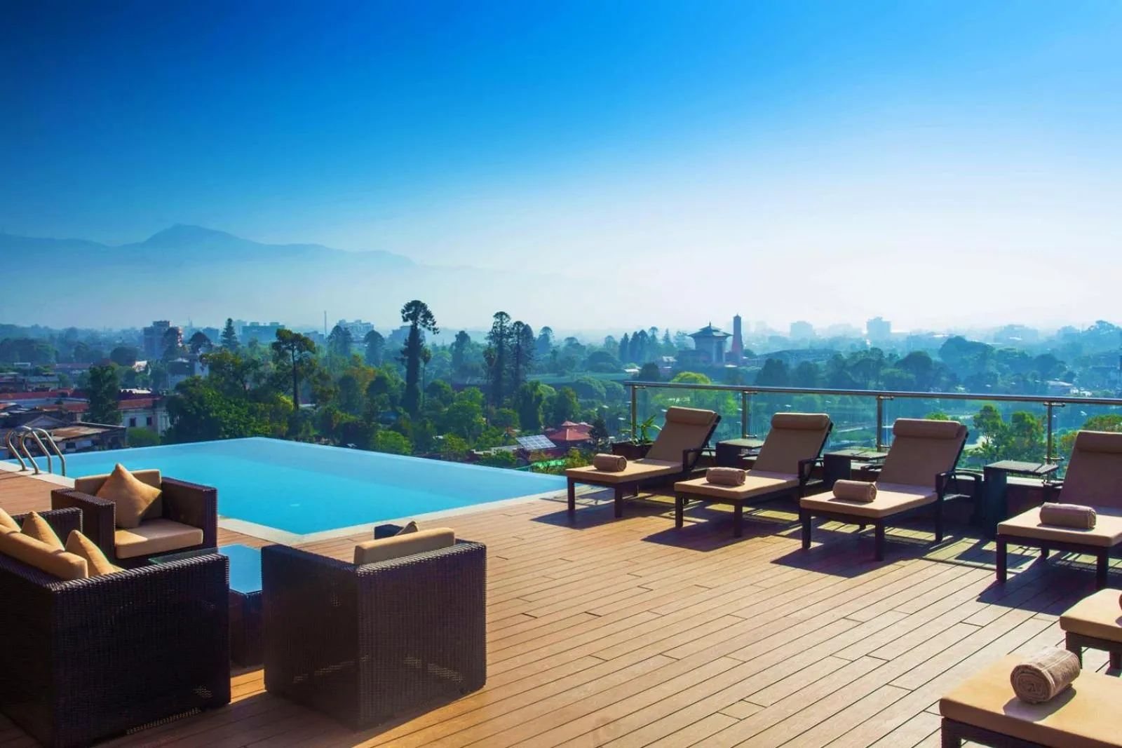 Swimming pool in Hotel Mulberry