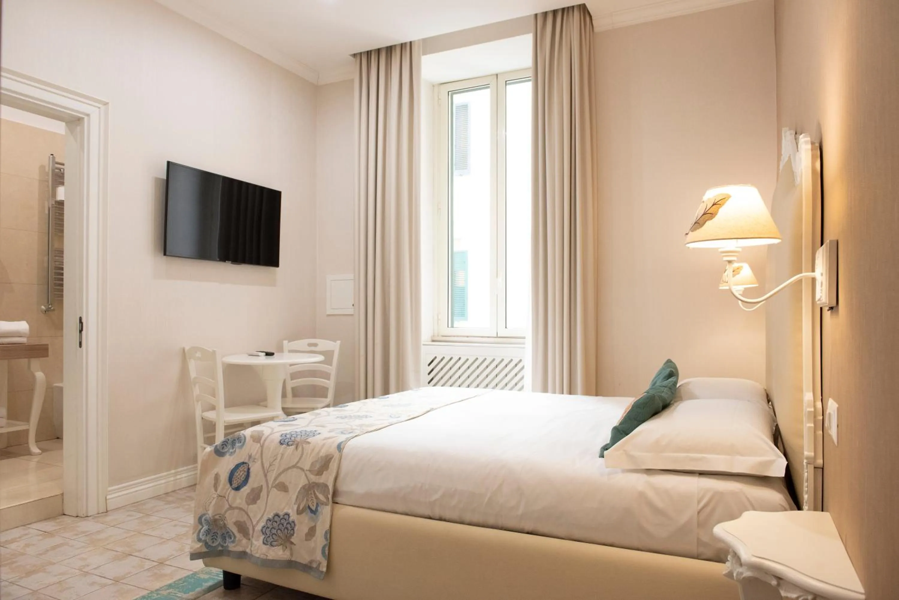 Photo of the whole room, Bed in Certosa Suite