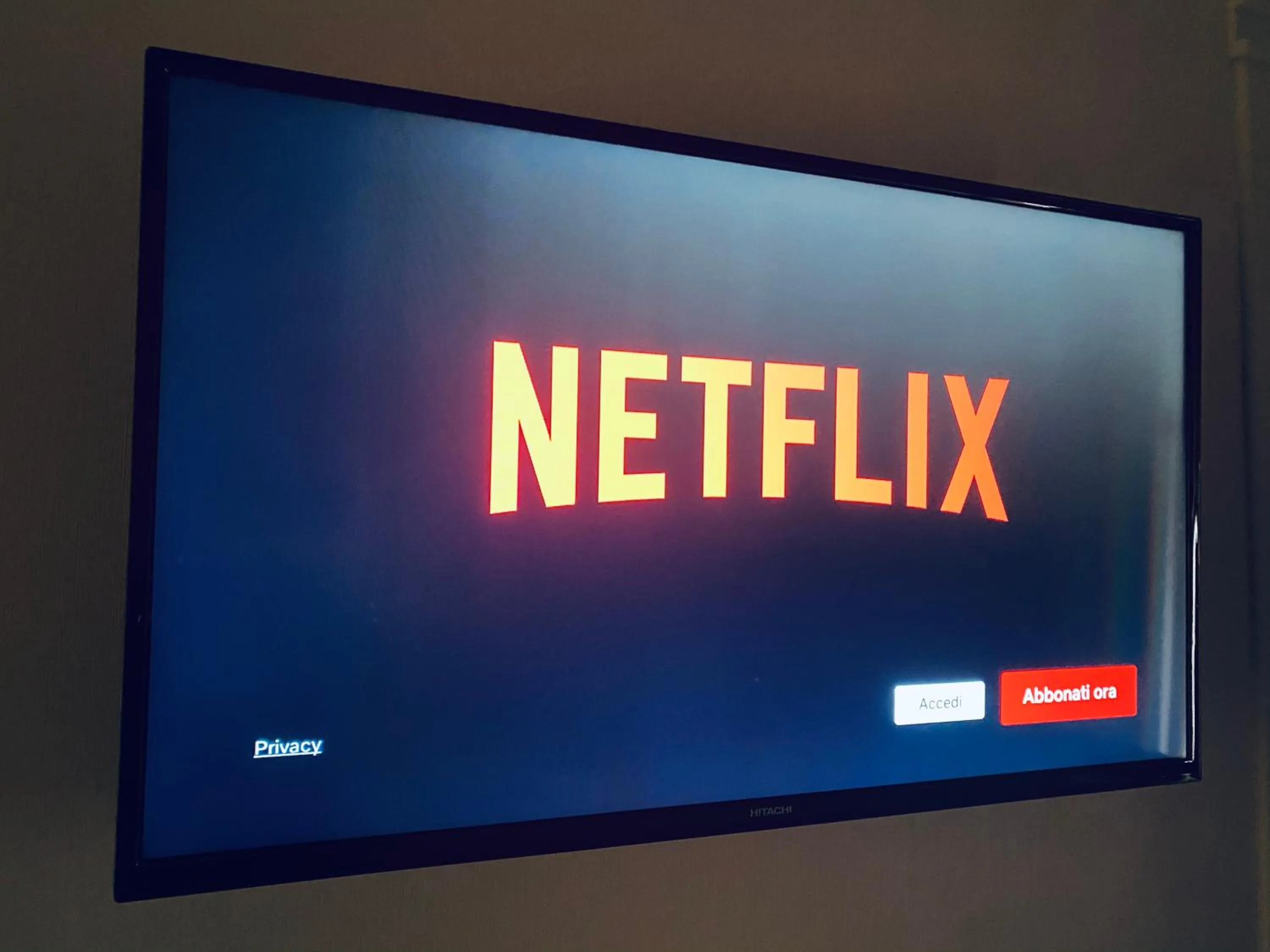 TV and multimedia in Certosa Suite