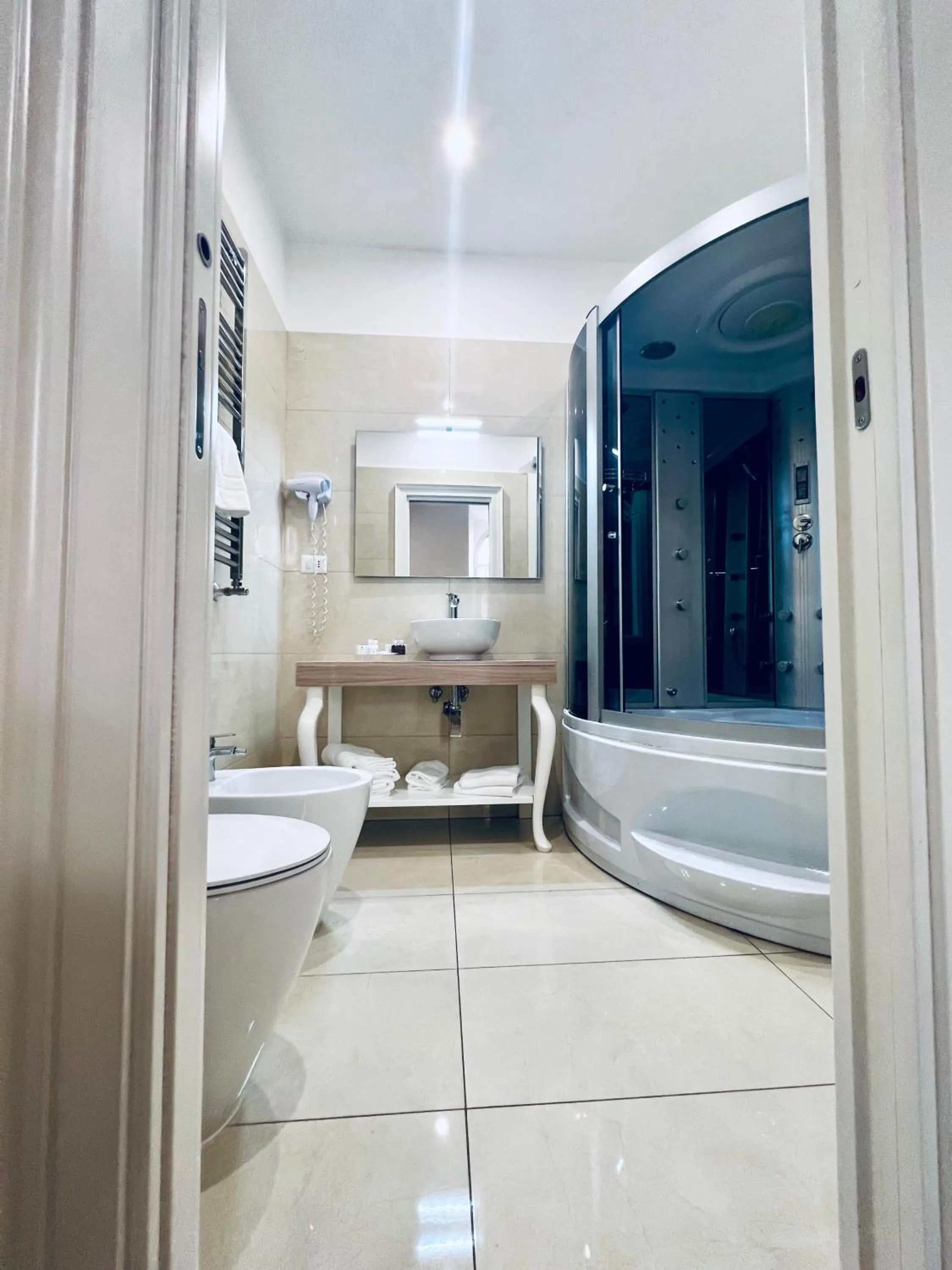 Toilet, Bed in Certosa Suite