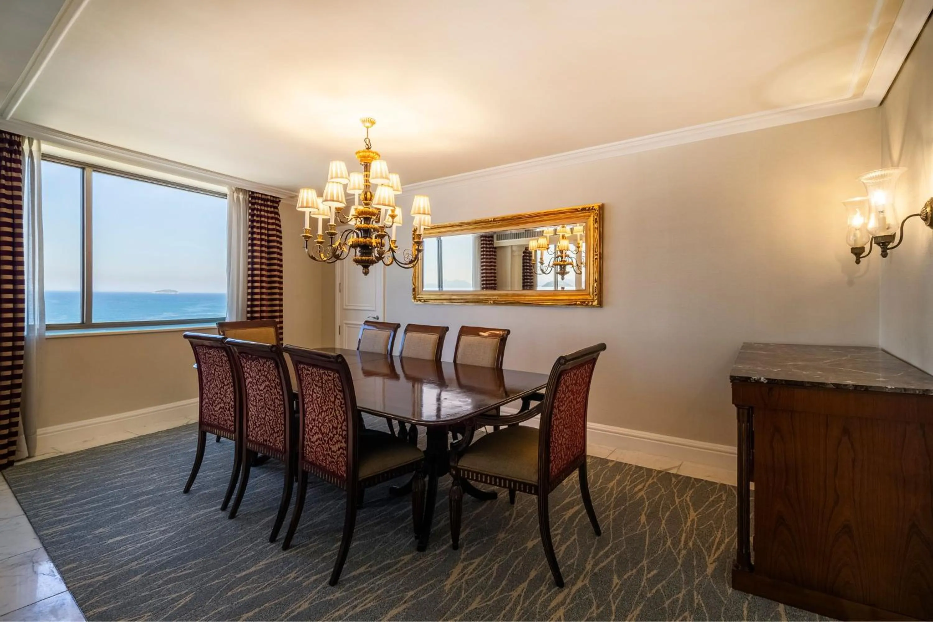 Photo of the whole room in JW Marriott Rio de Janeiro