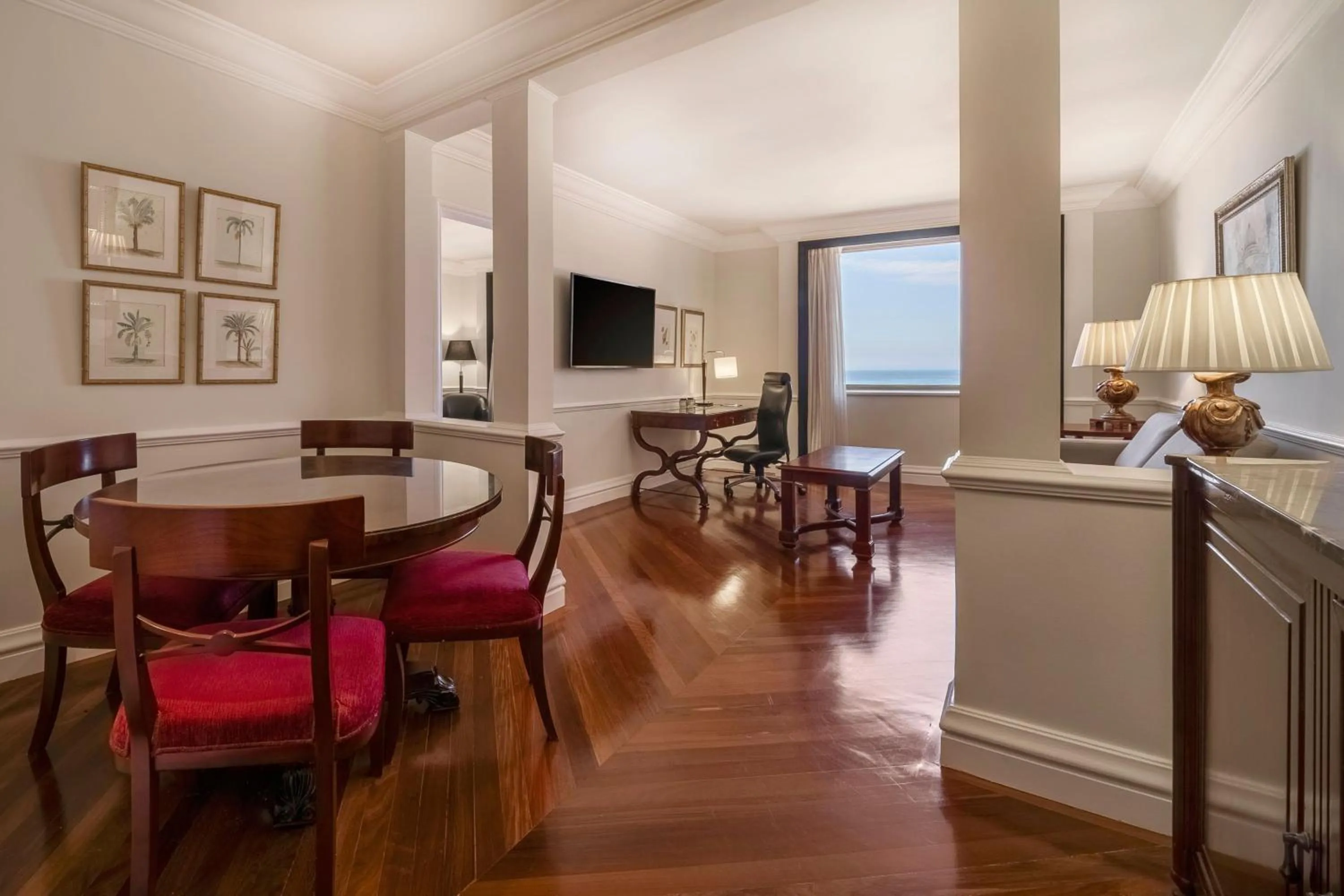 Photo of the whole room in JW Marriott Rio de Janeiro