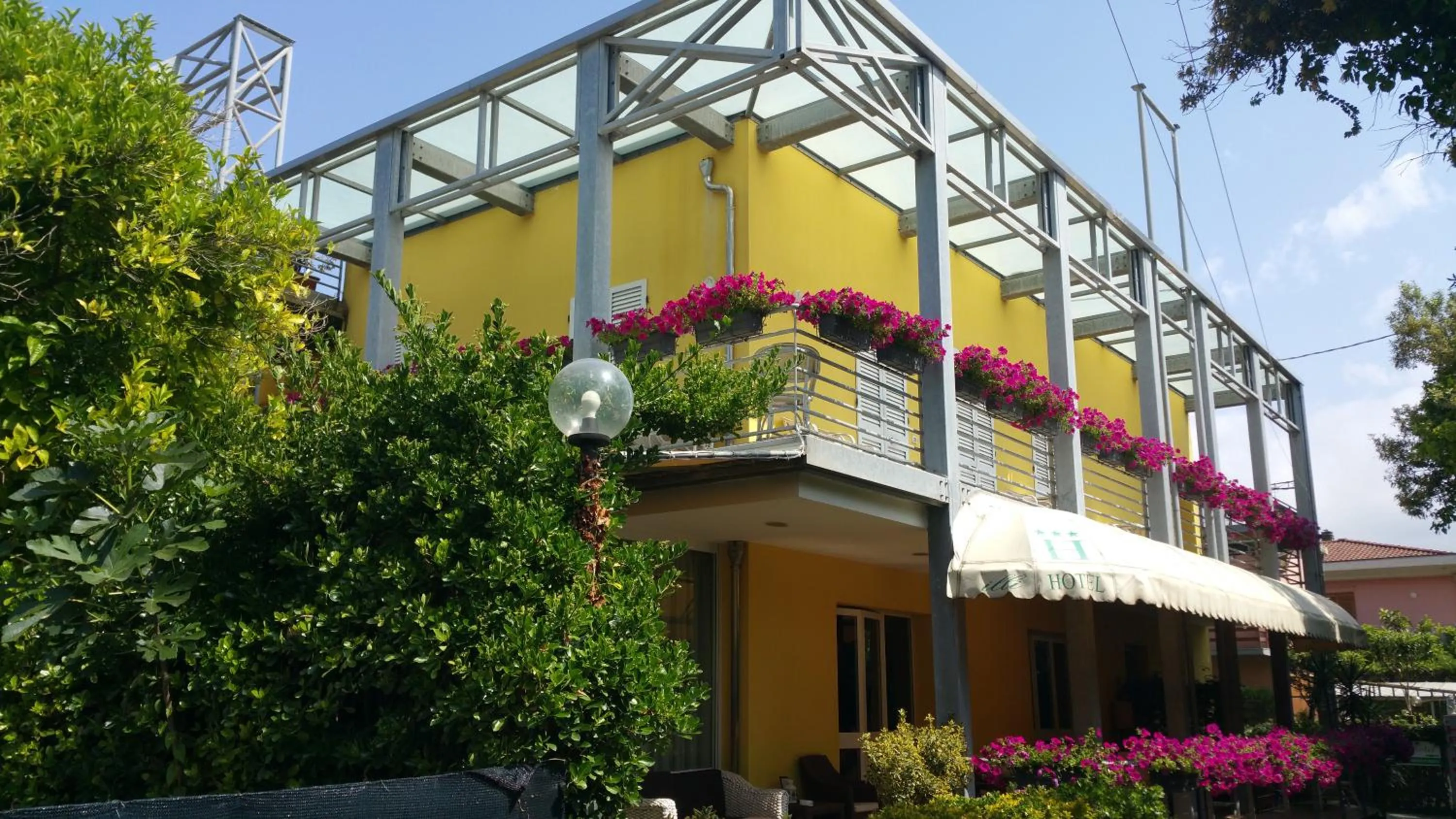 Property building in Hotel ILLI