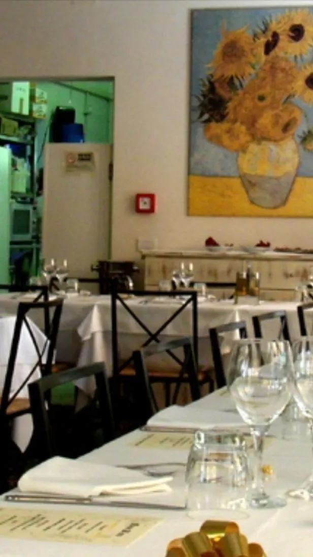 Restaurant/places to eat in Hotel ILLI