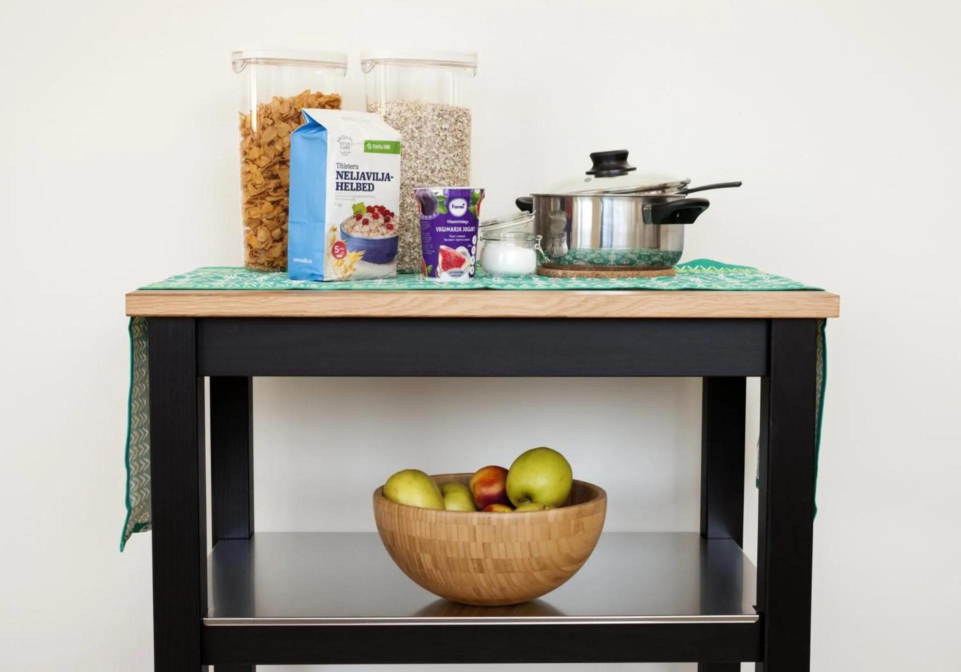 Kitchen or kitchenette in EHE Hostel