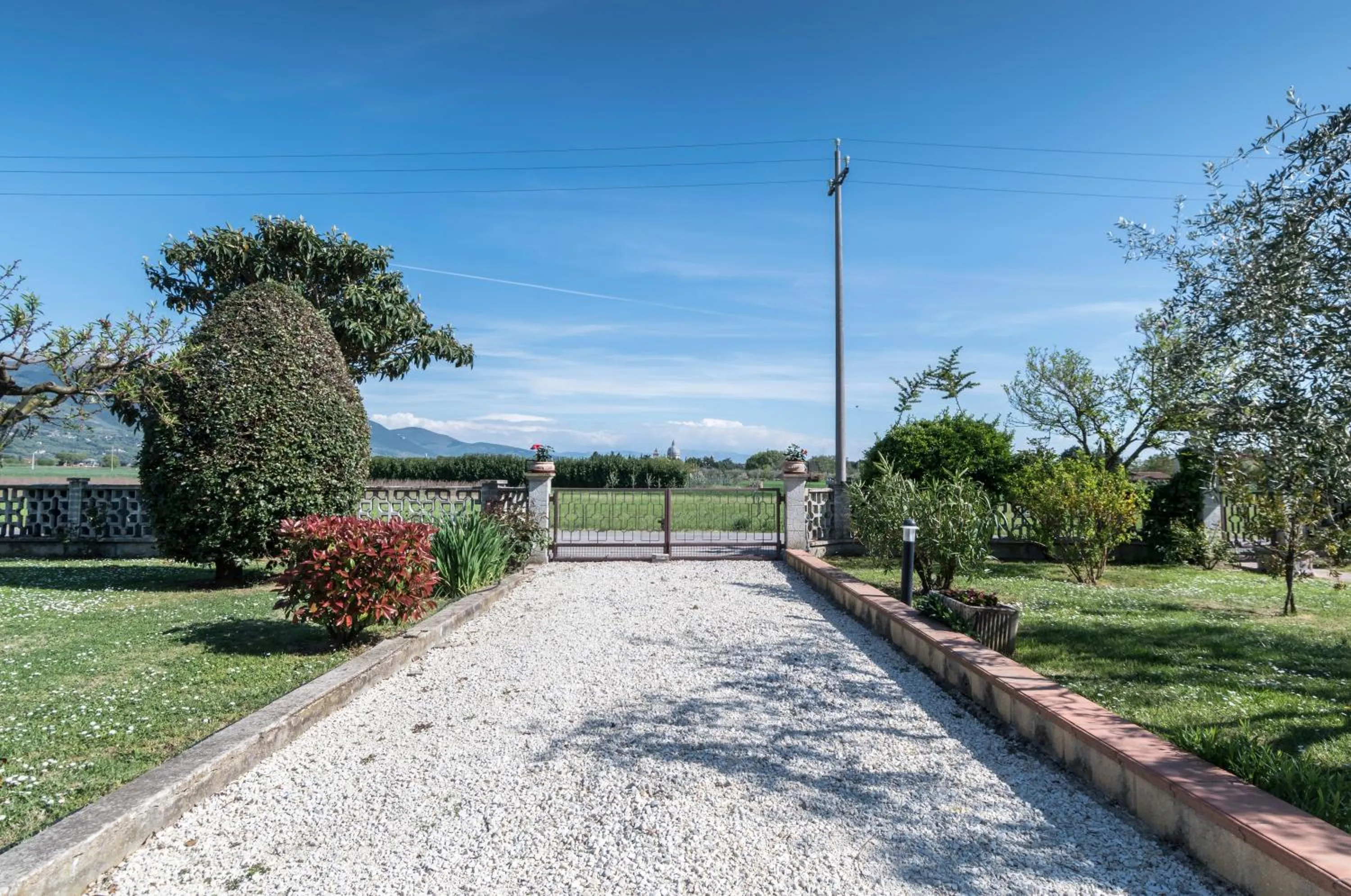 Property building in Camere Mariella
