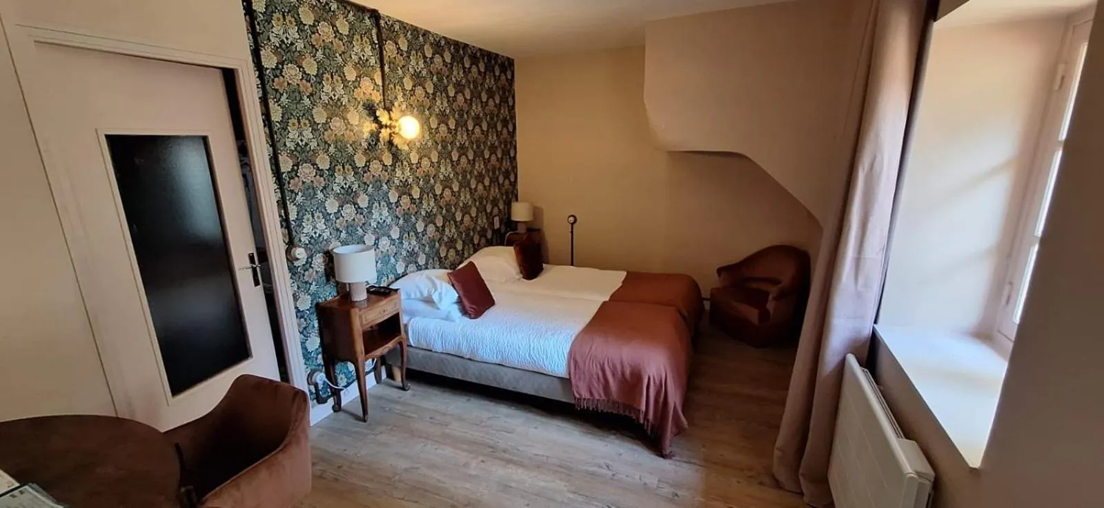 Bed in Hôtel Kastell Dinec'h