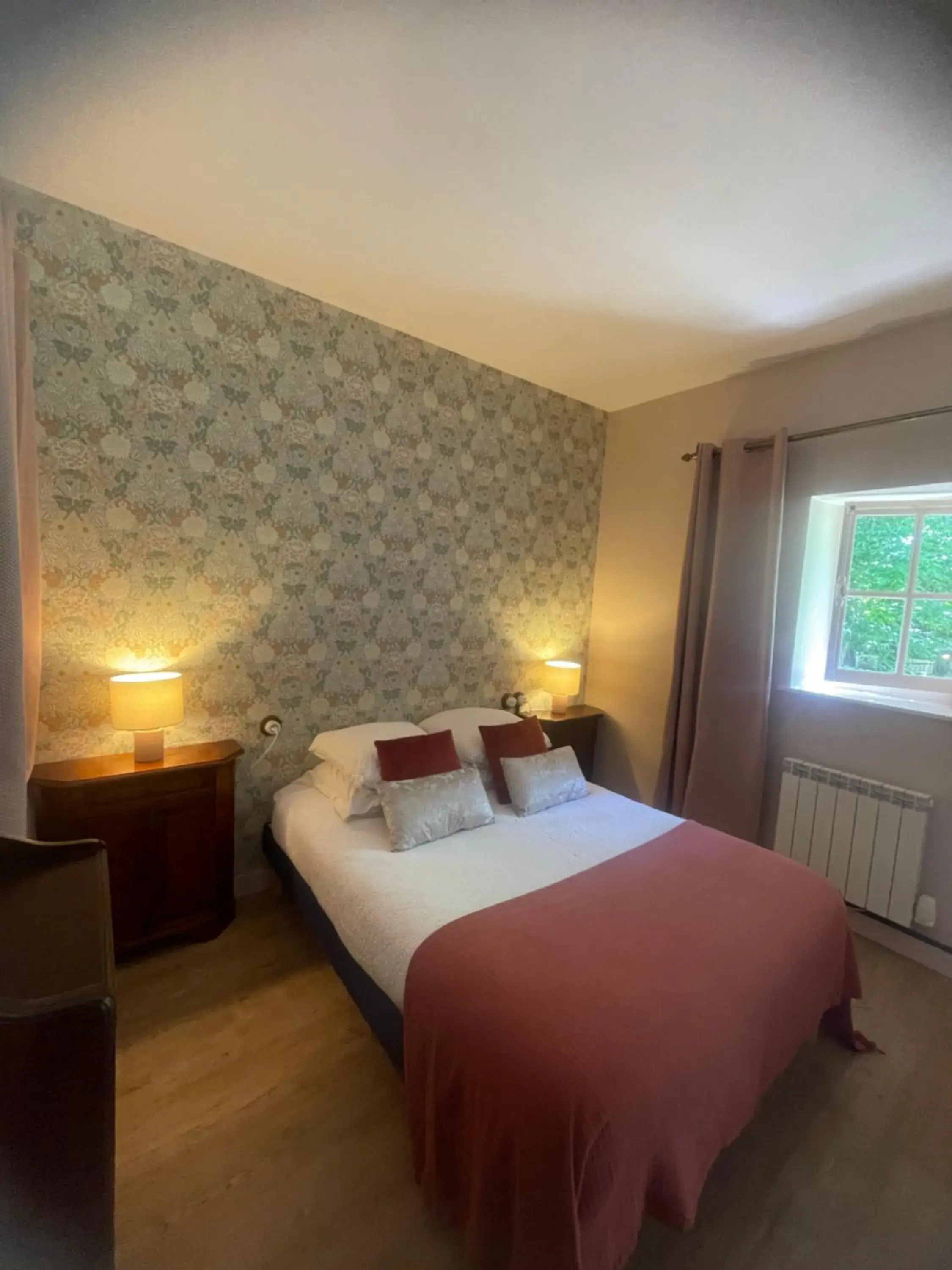 Chambre Confort - Double in Hôtel Kastell Dinec'h Chambre Confort - Double in Hôtel Kastell Dinec'h