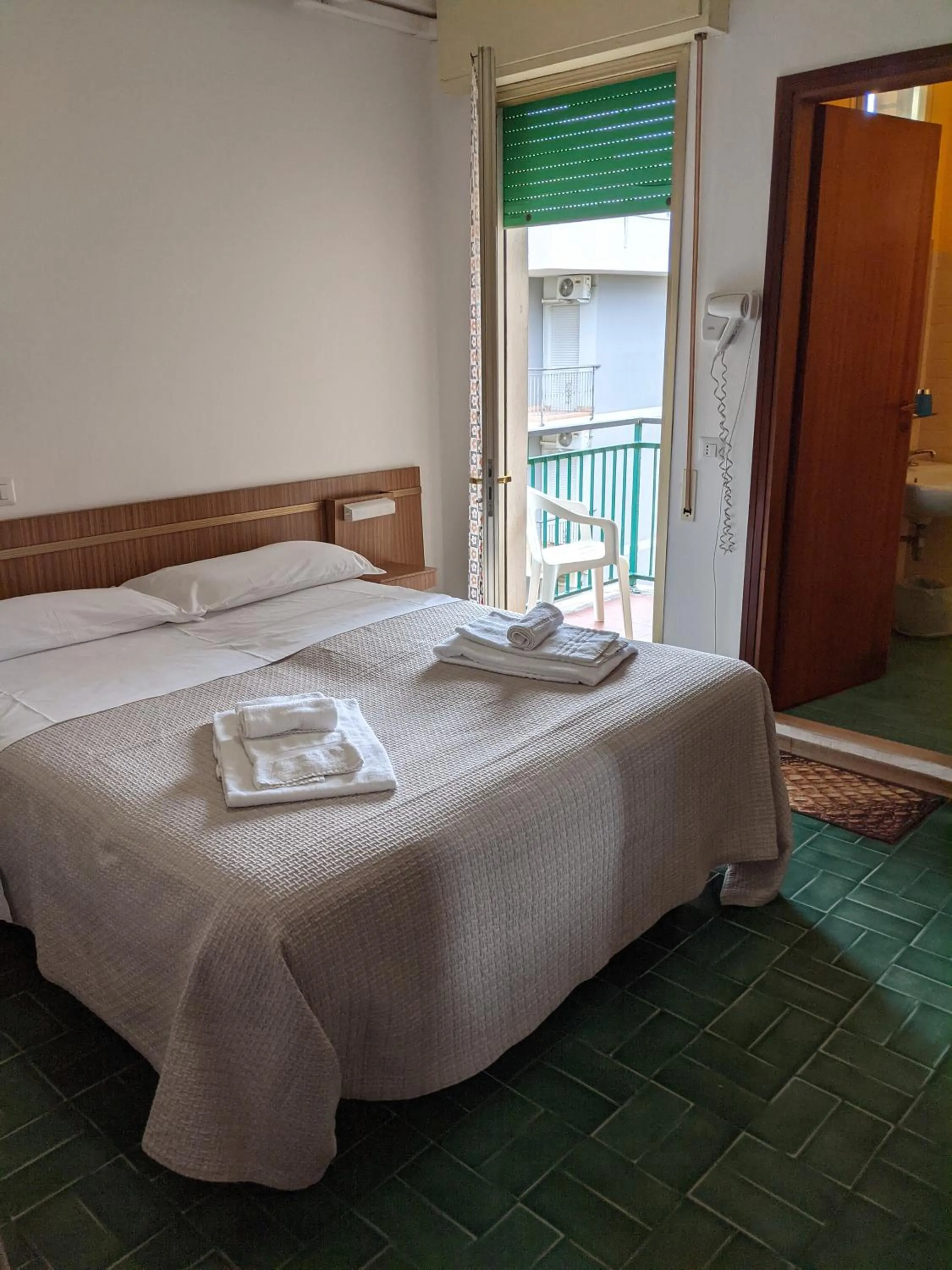 Bedroom, Bed in Hotel Bellevue