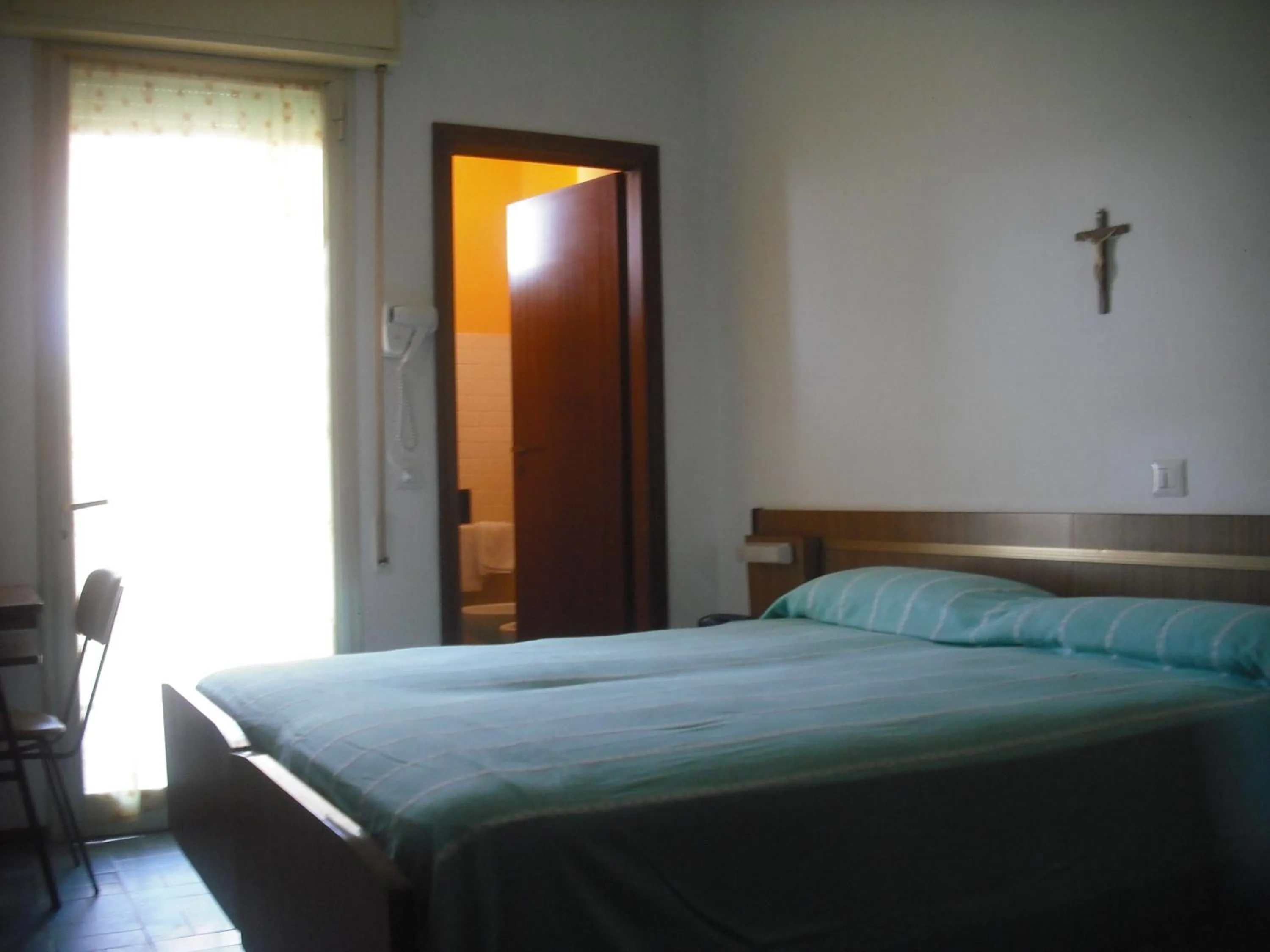 Photo of the whole room, Bed in Hotel Bellevue