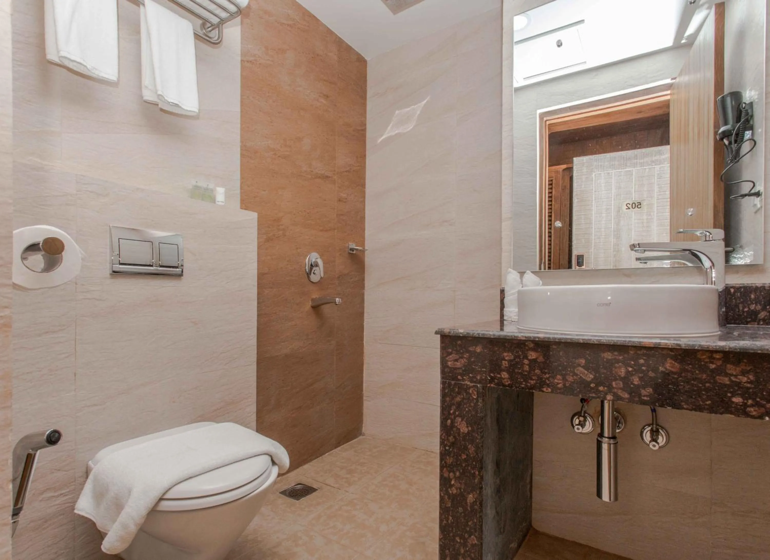 Bathroom in Pokhara Batika