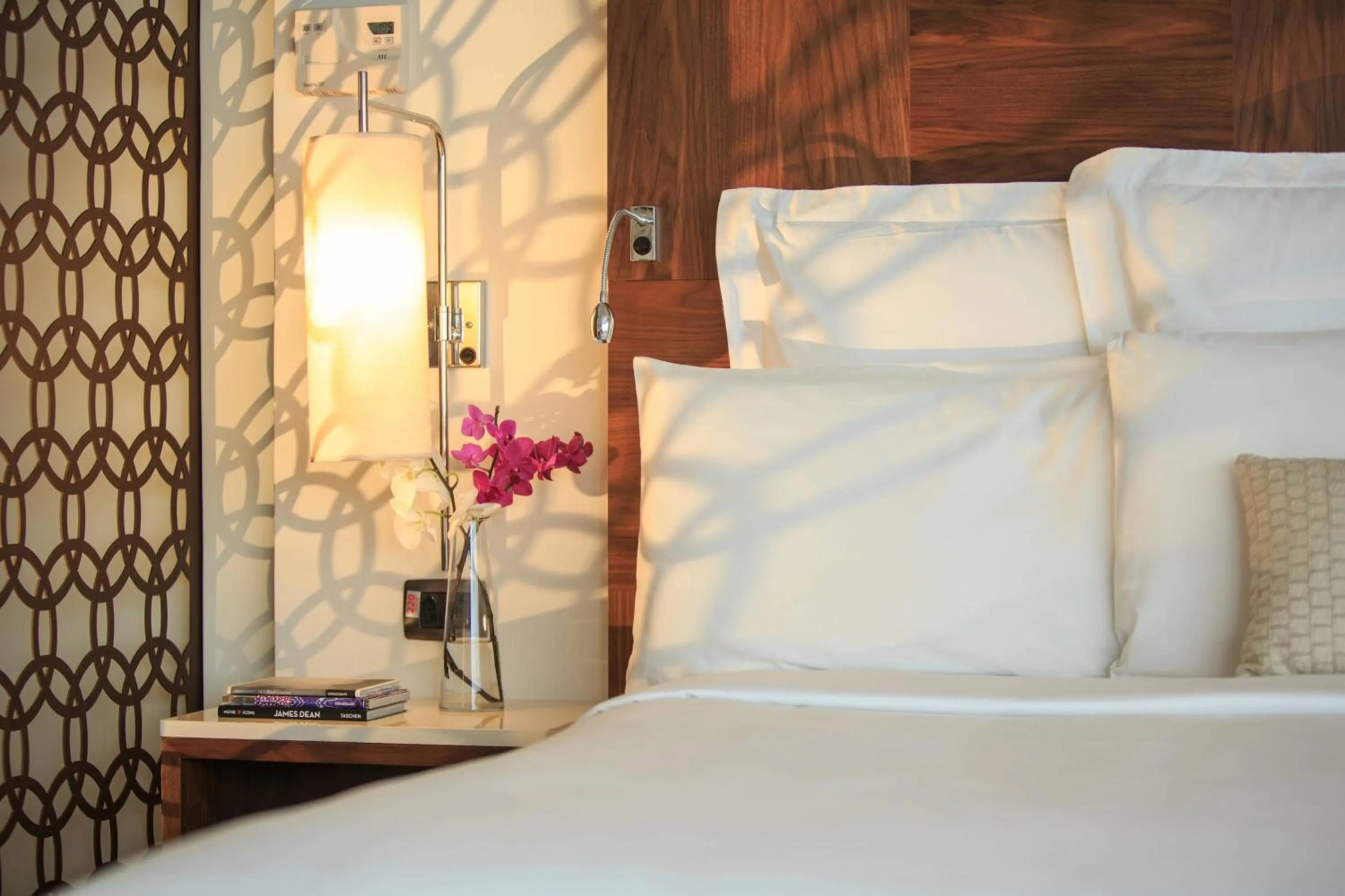 Bedroom, Bed in Renaissance São Paulo Hotel