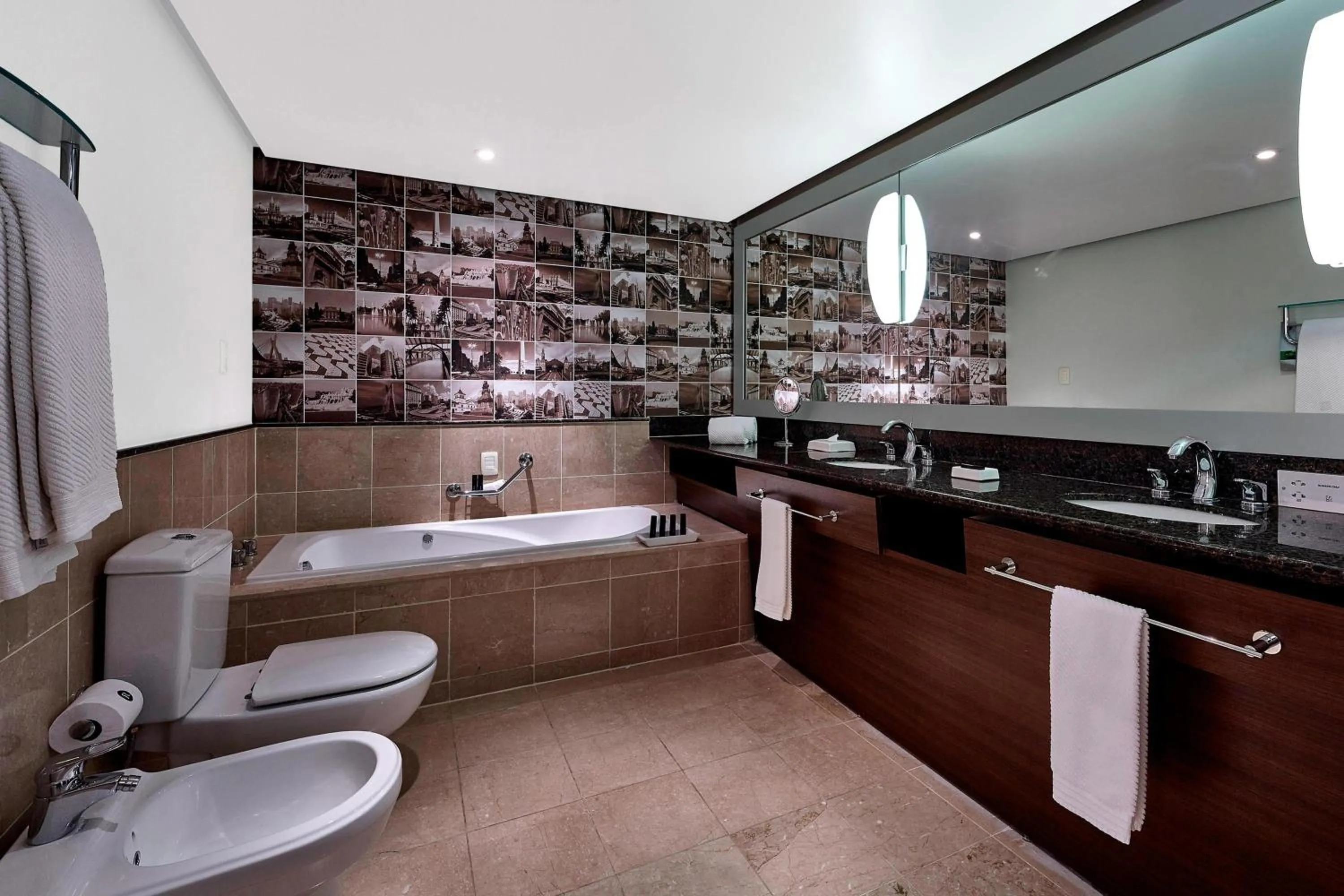 Bathroom in Renaissance São Paulo Hotel