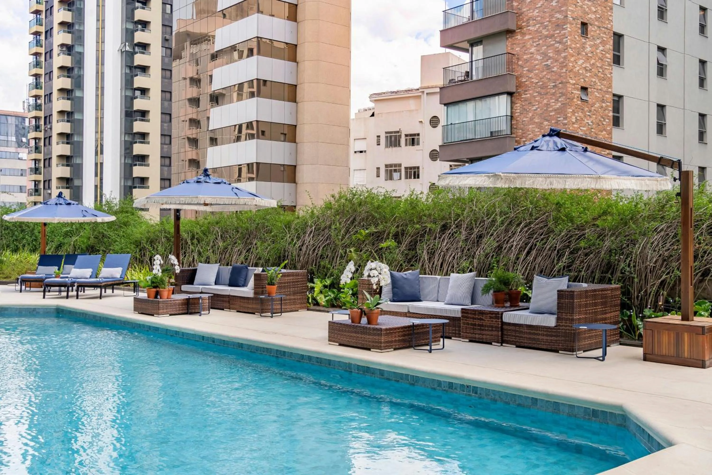 Swimming pool in Renaissance São Paulo Hotel