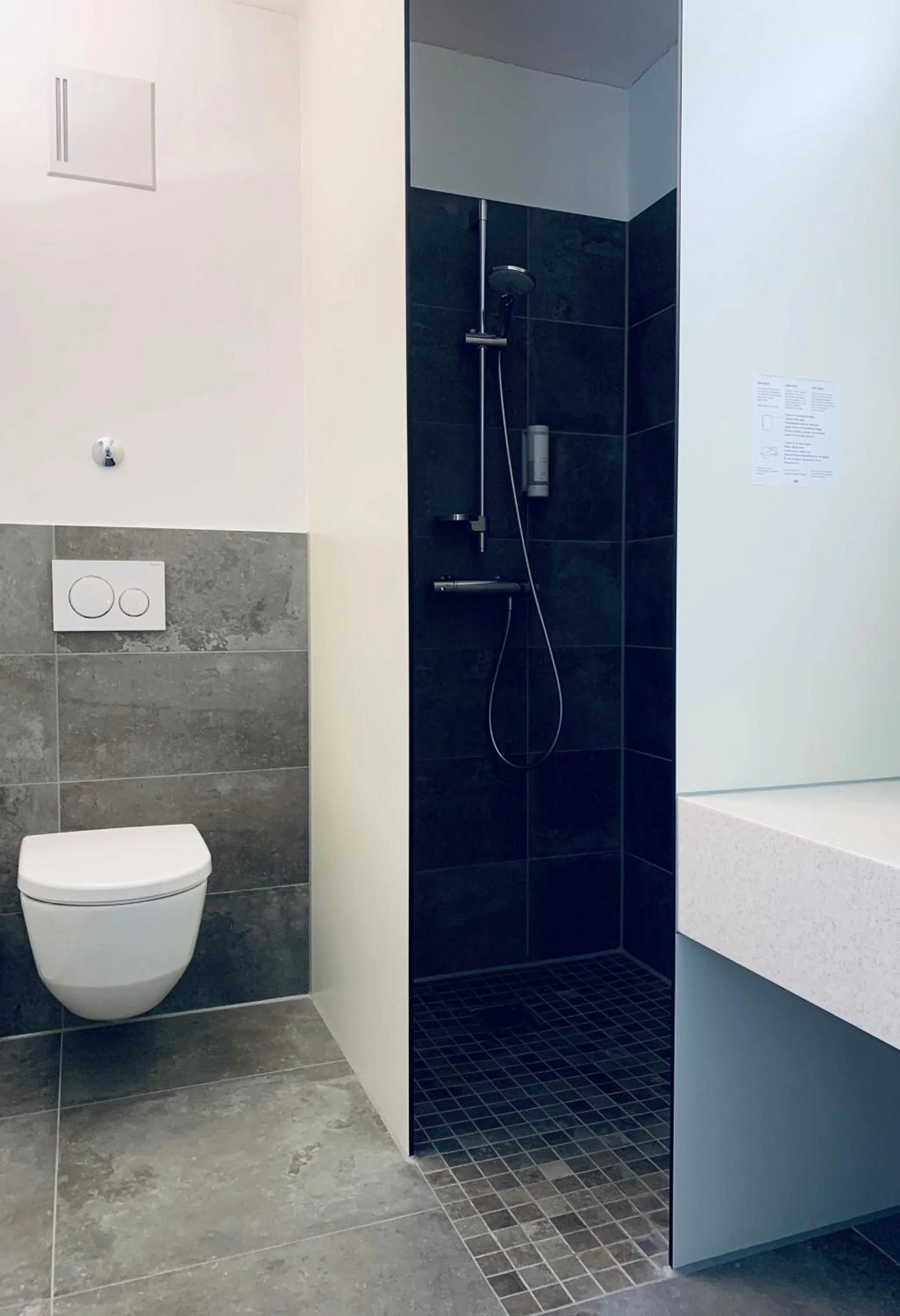 Bathroom in Stadthotel Kachelofen