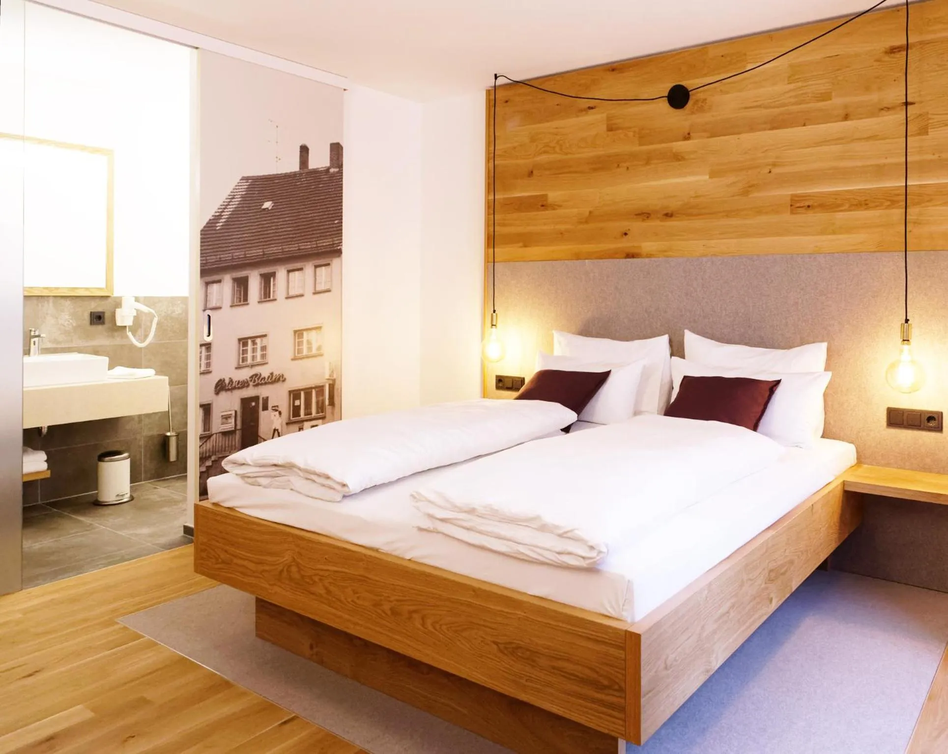 Photo of the whole room, Bed in Stadthotel Kachelofen