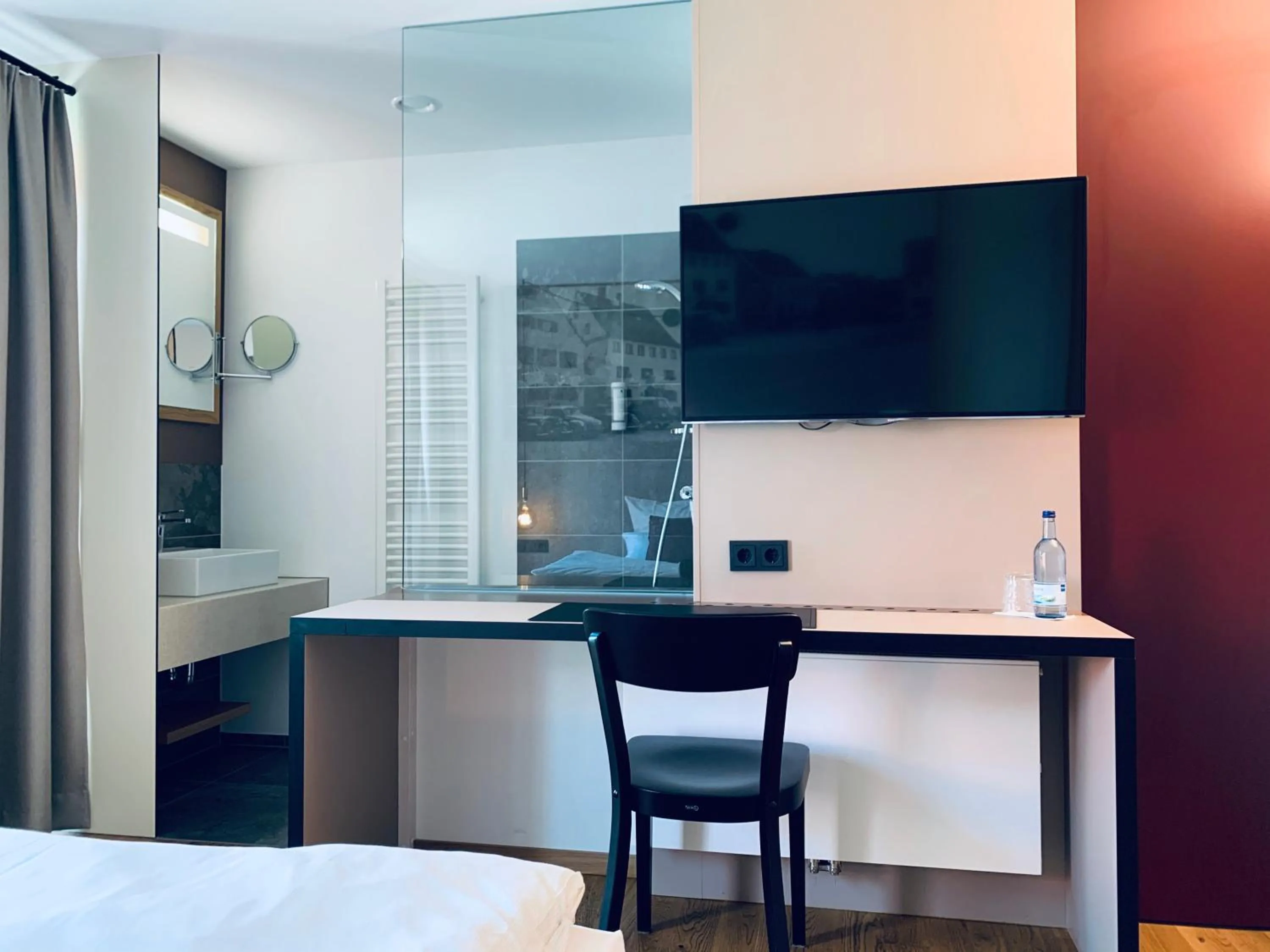 Bedroom, Bed in Stadthotel Kachelofen