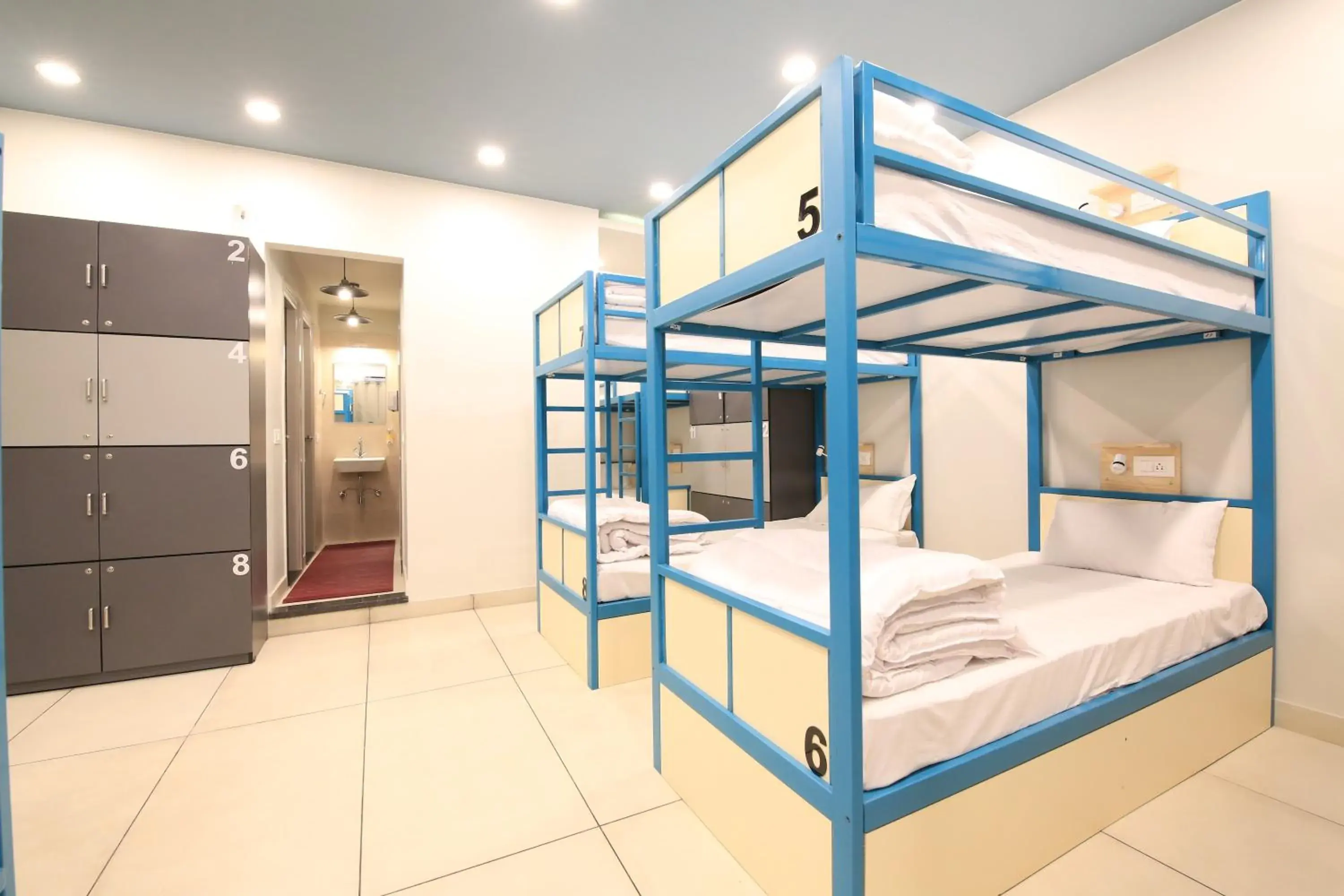 Bed in A/C mixed dorm with Balcony & ensuite 2 bathrooms in Blue Beds Hostel Bed in A/C mixed dorm with Balcony & ensuite 2 bathrooms in Blue Beds Hostel
