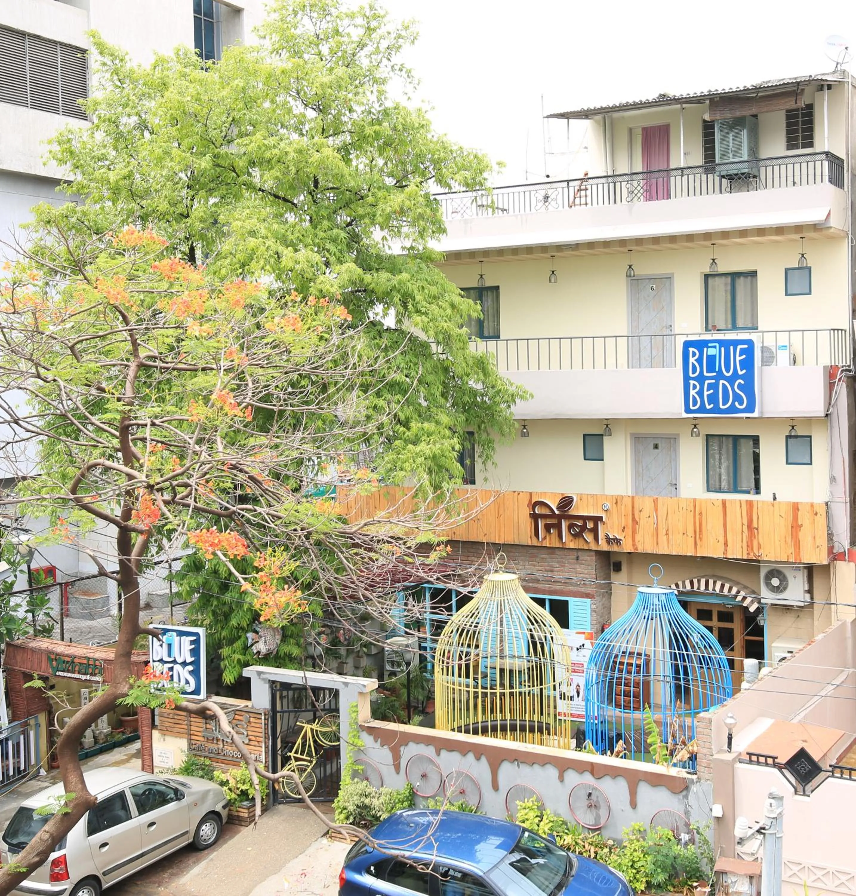 Facade/entrance in Blue Beds Hostel
