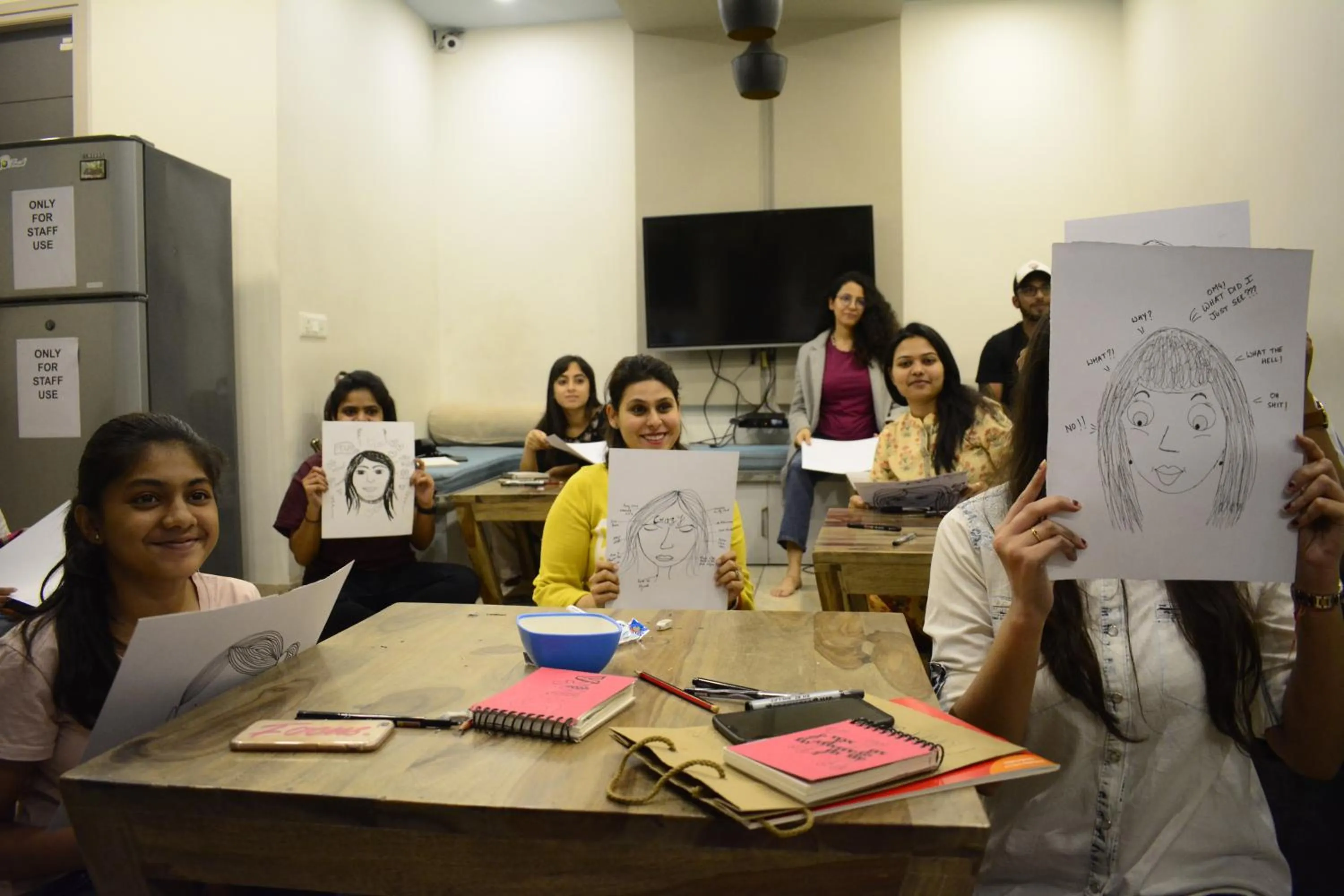 Communal lounge/ TV room in Blue Beds Hostel