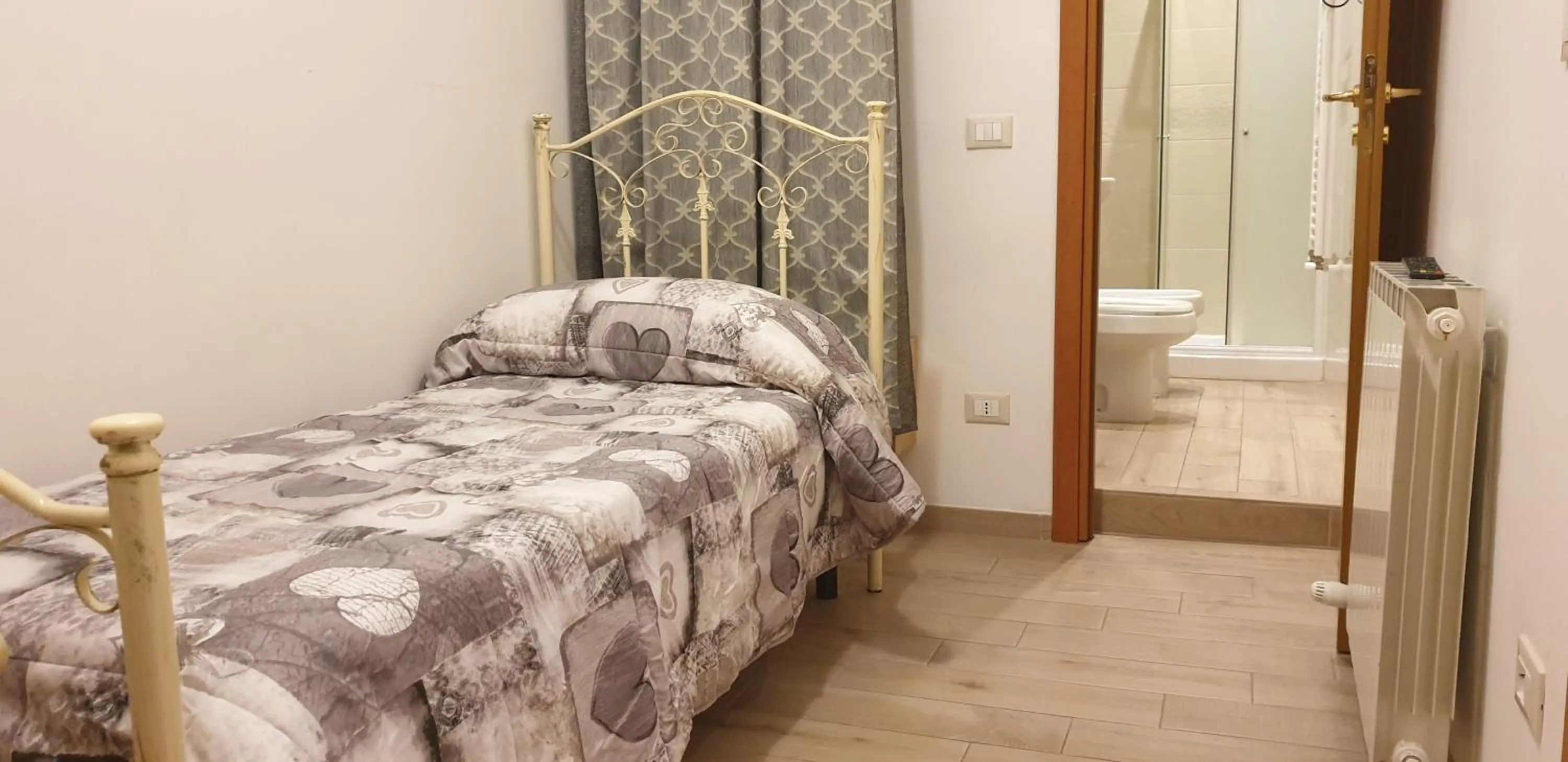 Bed in Affittacamere Raggio di sole