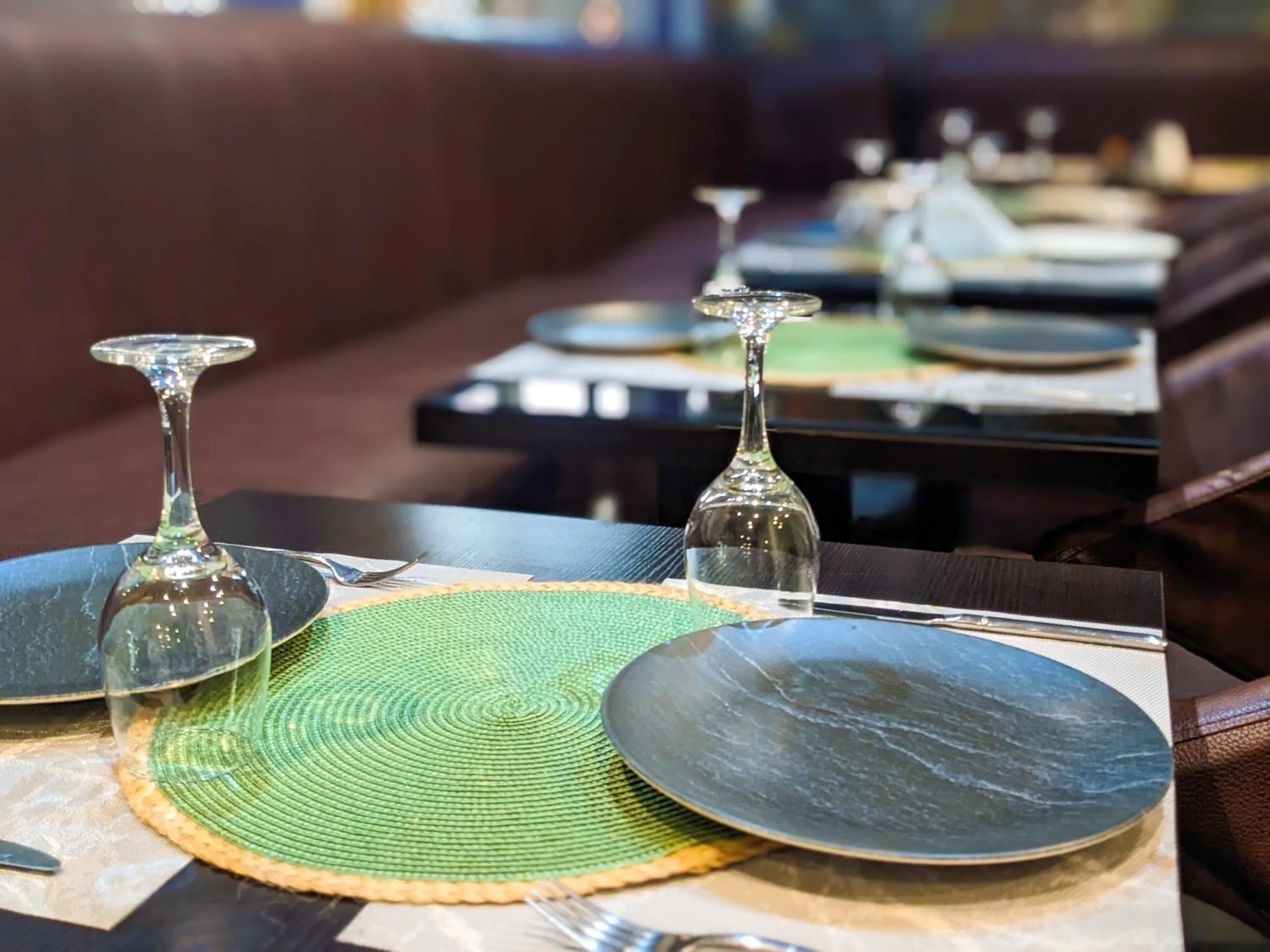 Restaurant/places to eat in Hotel M'Rode