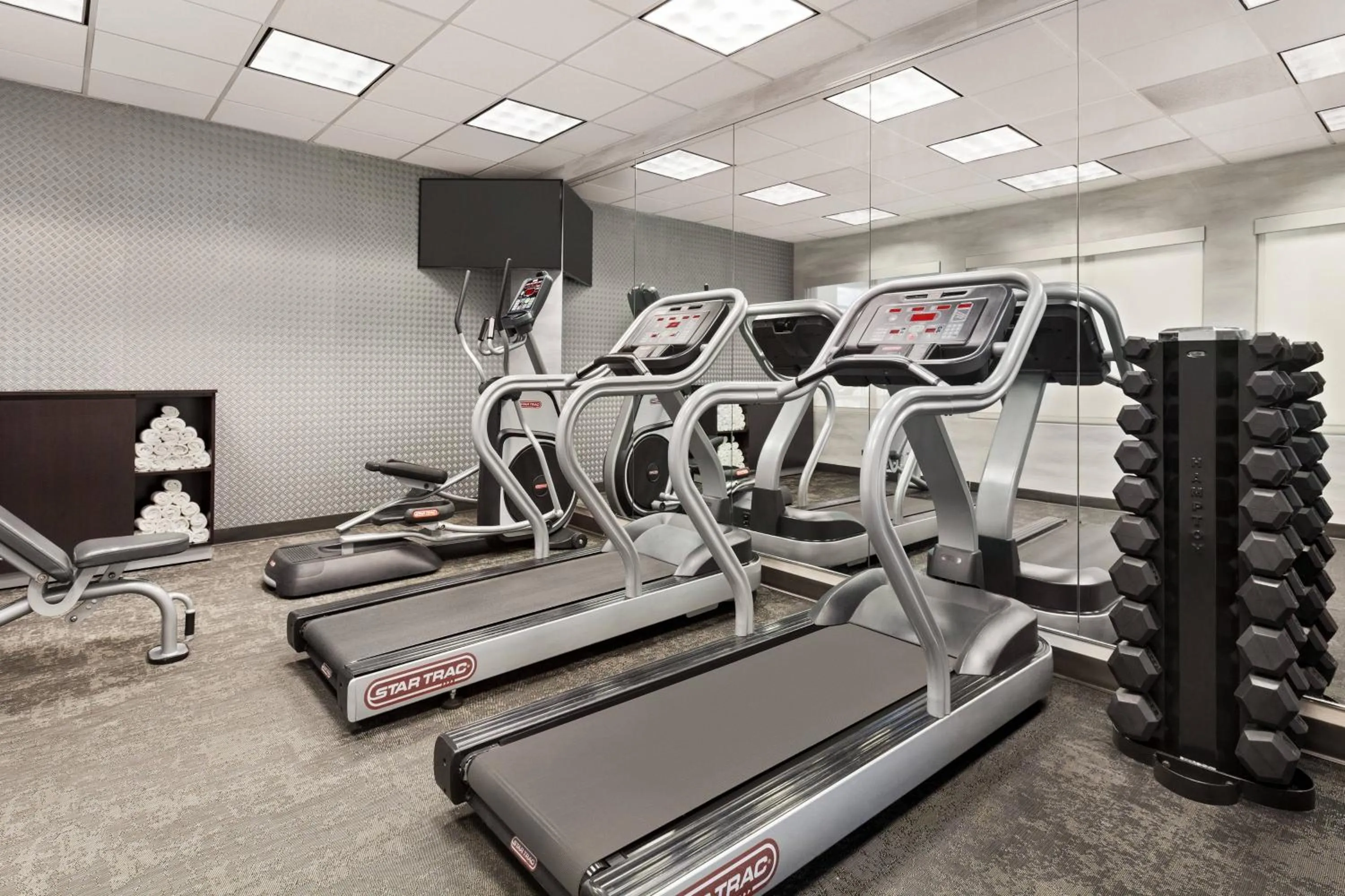 Fitness centre/facilities in Fairfield Inn & Suites by Marriott Reno Sparks