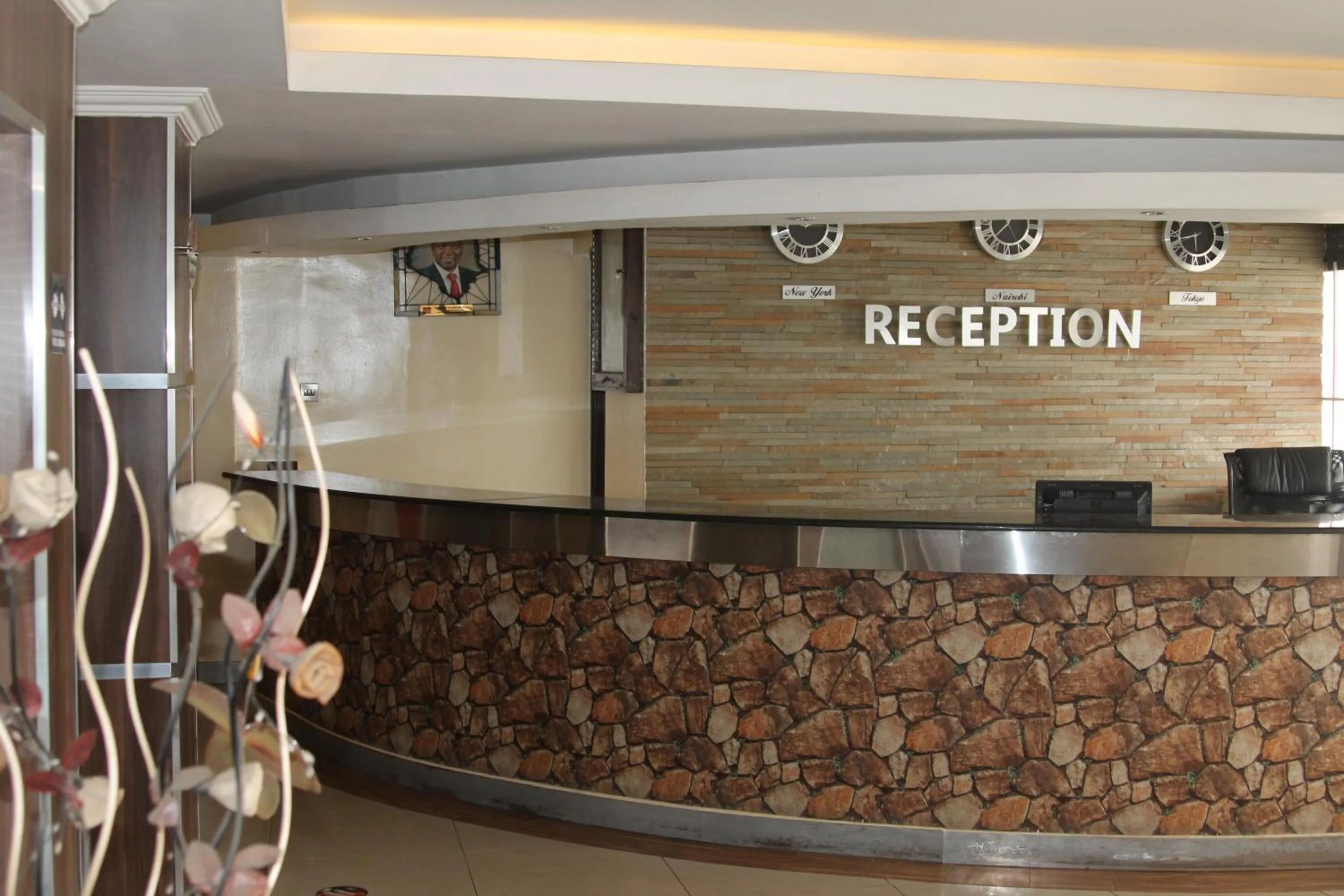 Lobby or reception in Airport Landing Hotel