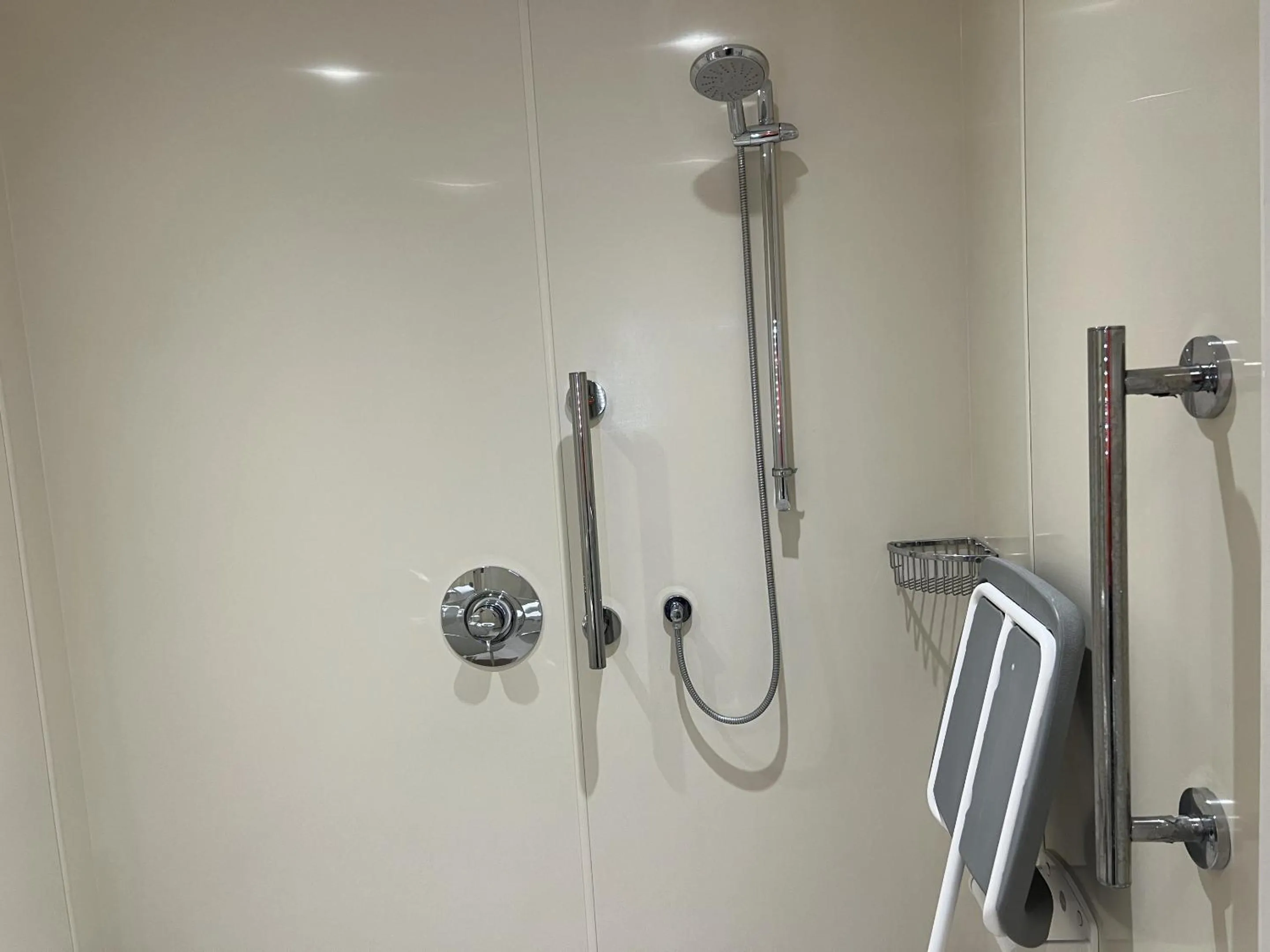 Bathroom in Dolphin Hotel St Ives