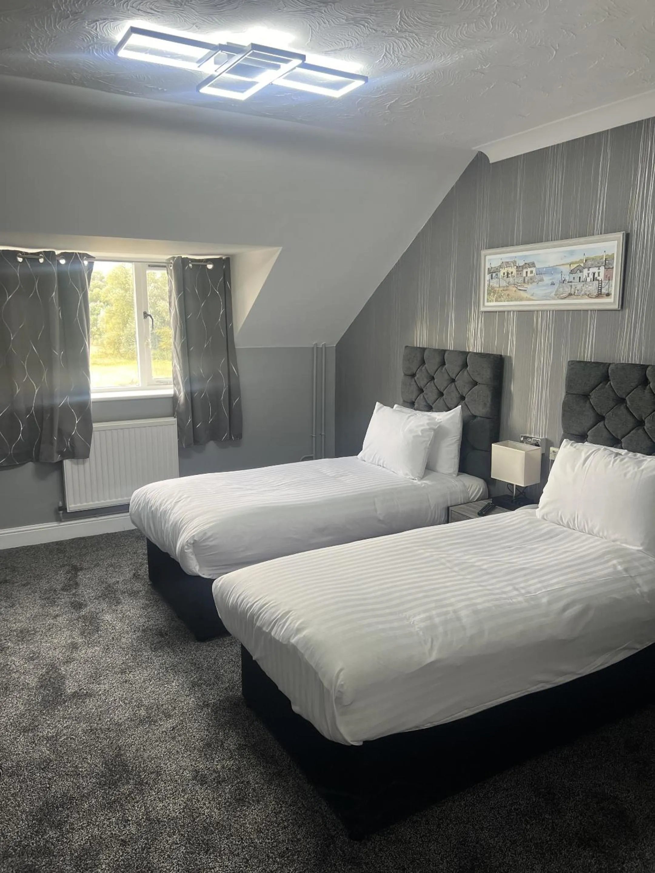 Bedroom, Bed in Dolphin Hotel St Ives