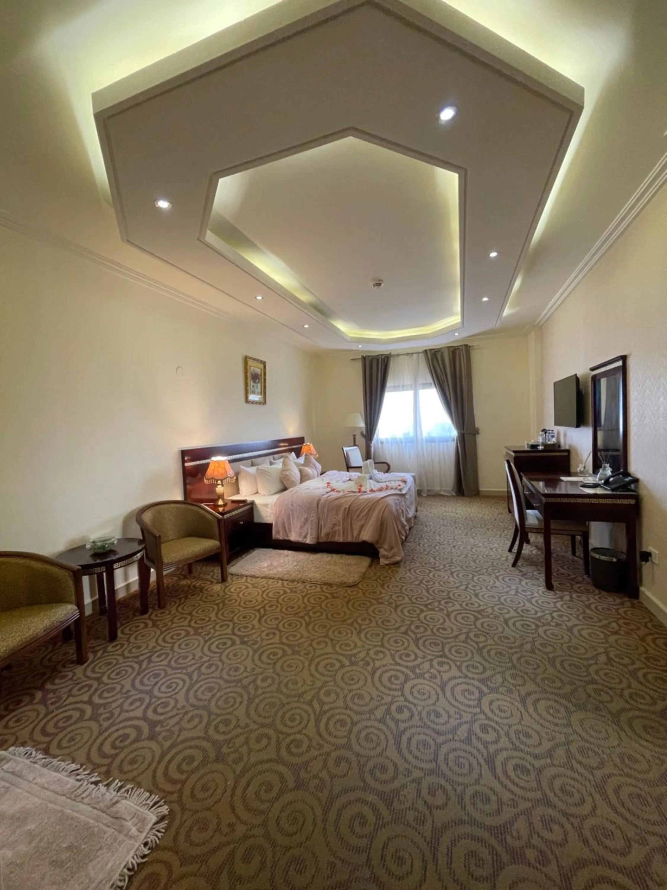 Bedroom, Bed in Boulevard Palace Hotel