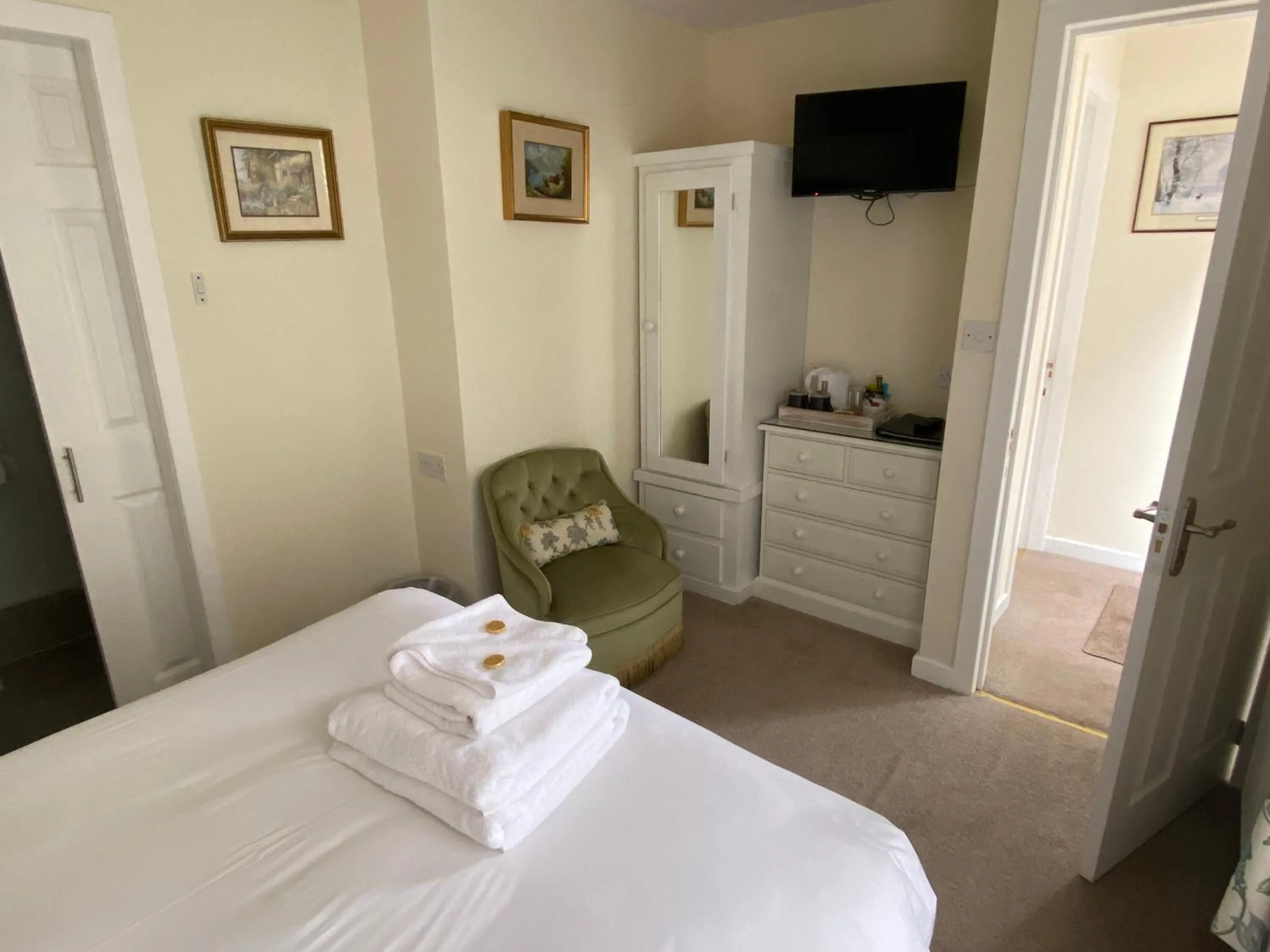 Bed in Lubnaig Guest House