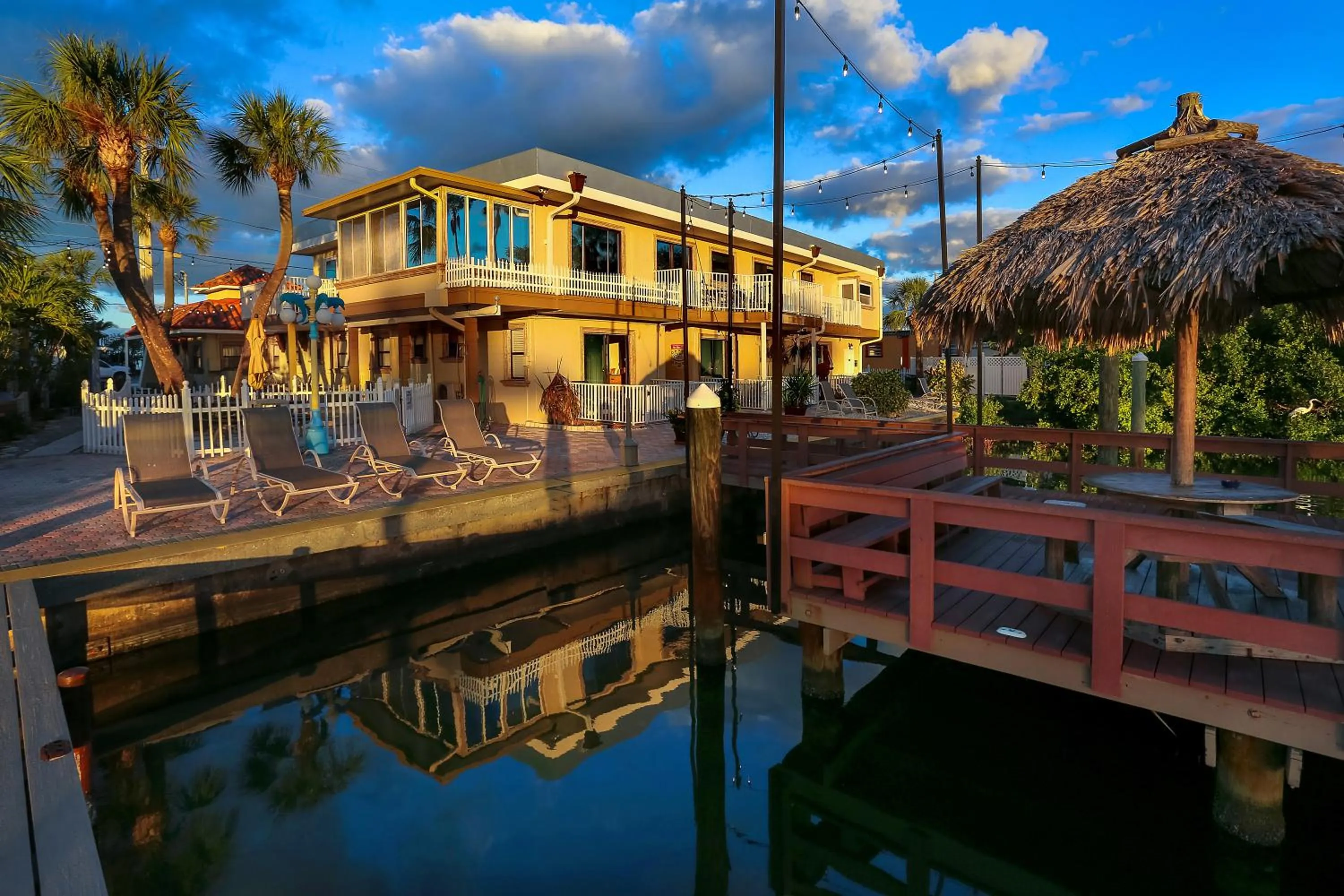 Property building in Bayview Plaza Waterfront Resort