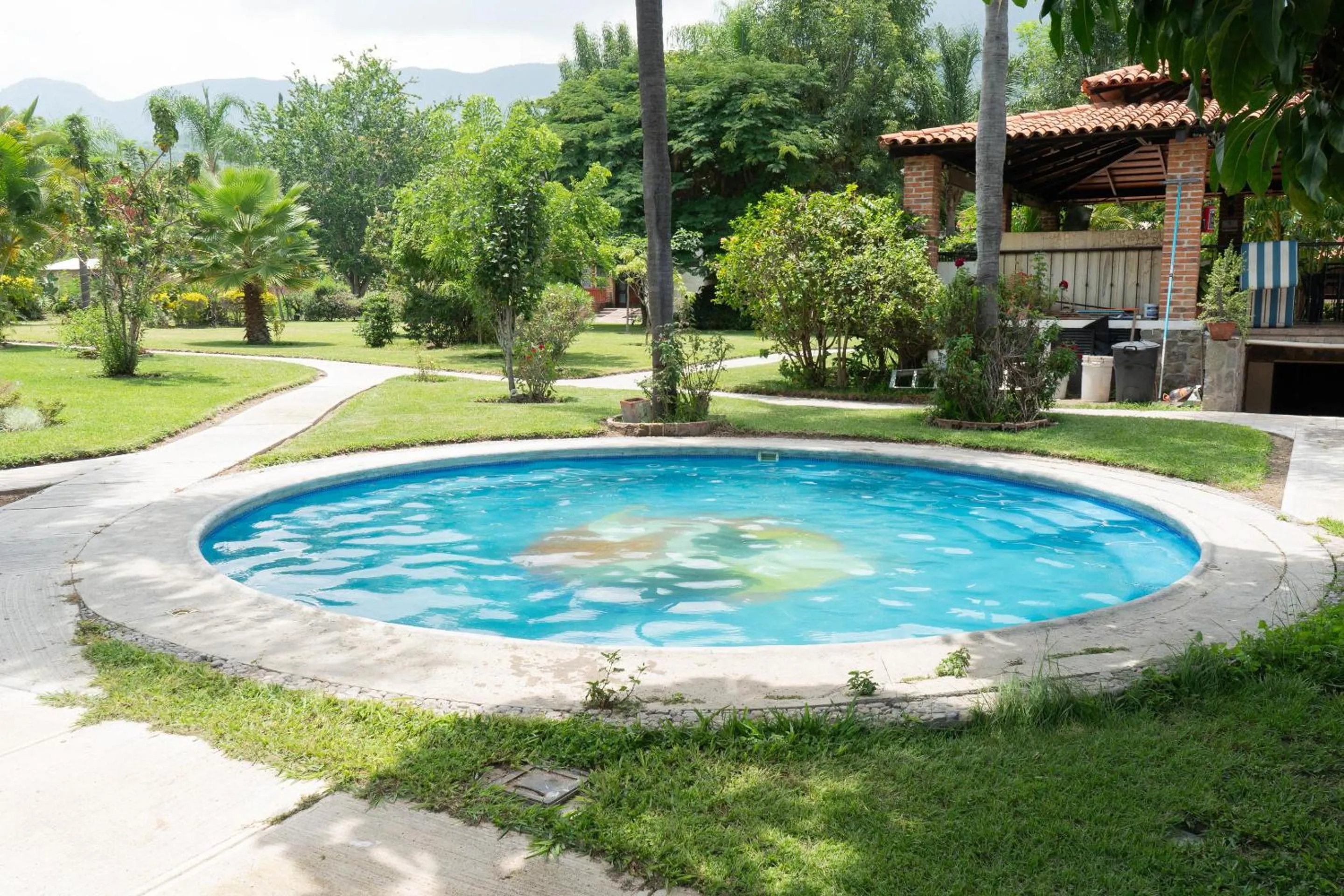 Swimming pool in Capital O La Joya Del Lago
