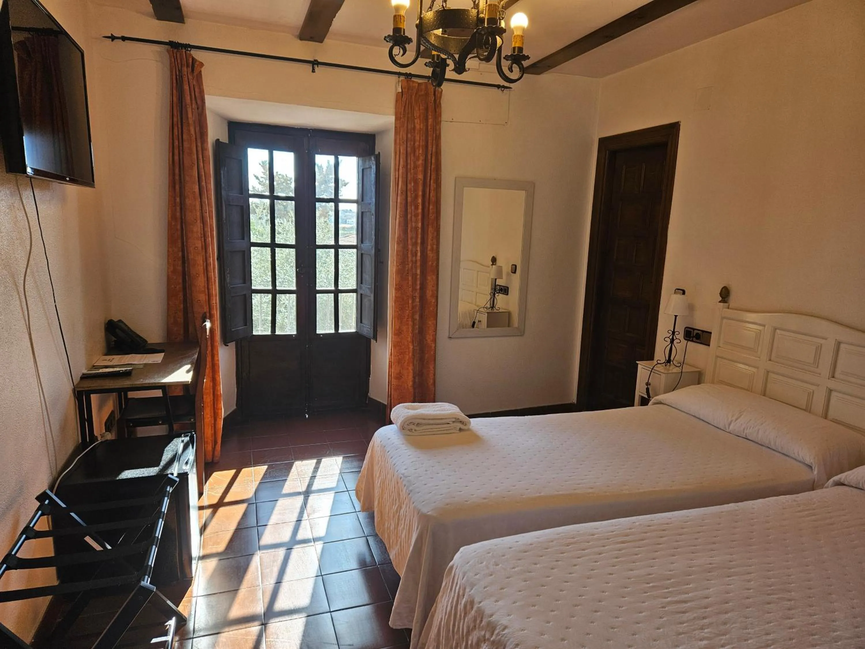 Bedroom, Bed in Hosteria Real de Zamora