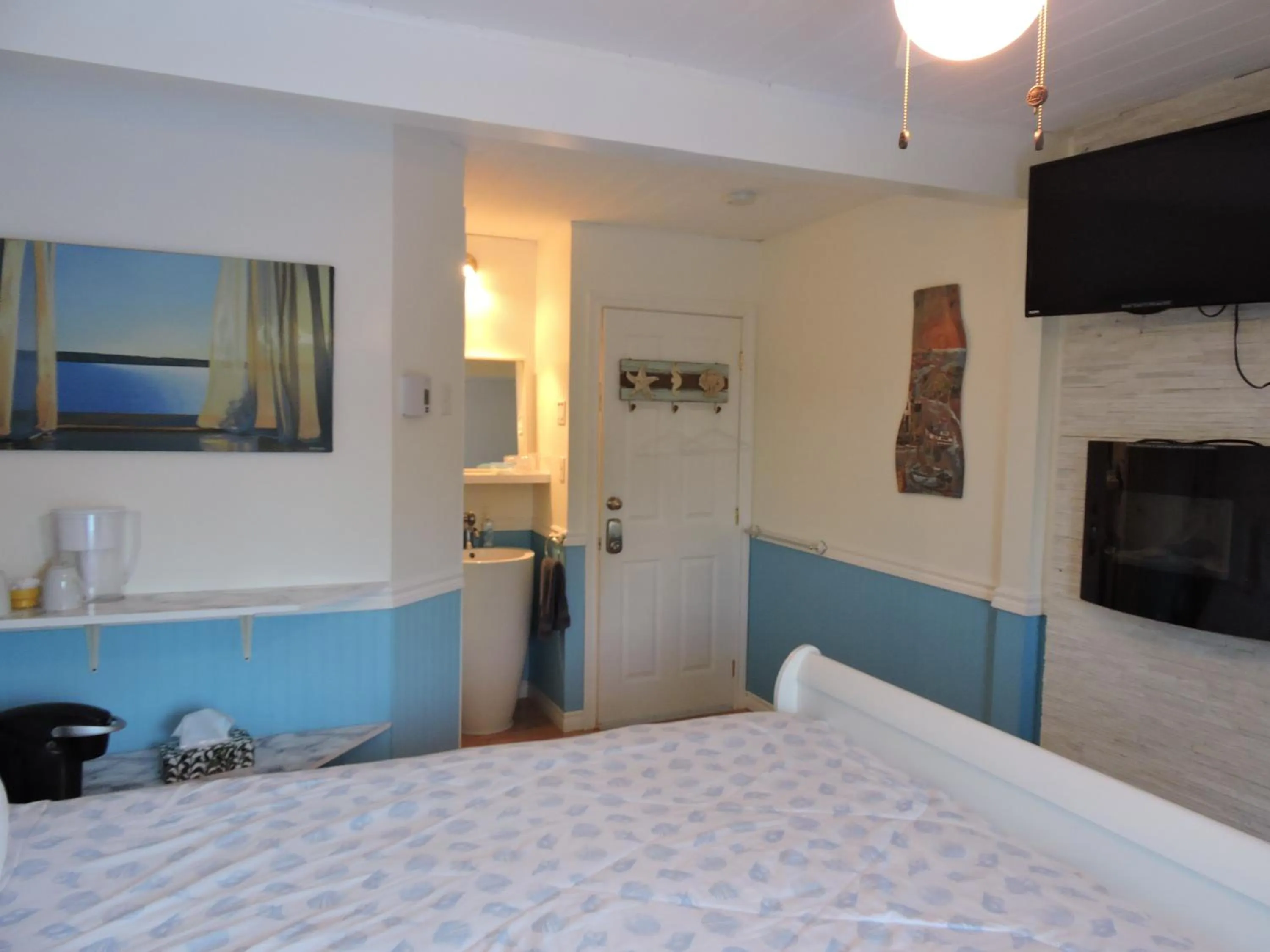 Photo of the whole room, Bed in Gite Passion et Tendresse B&B