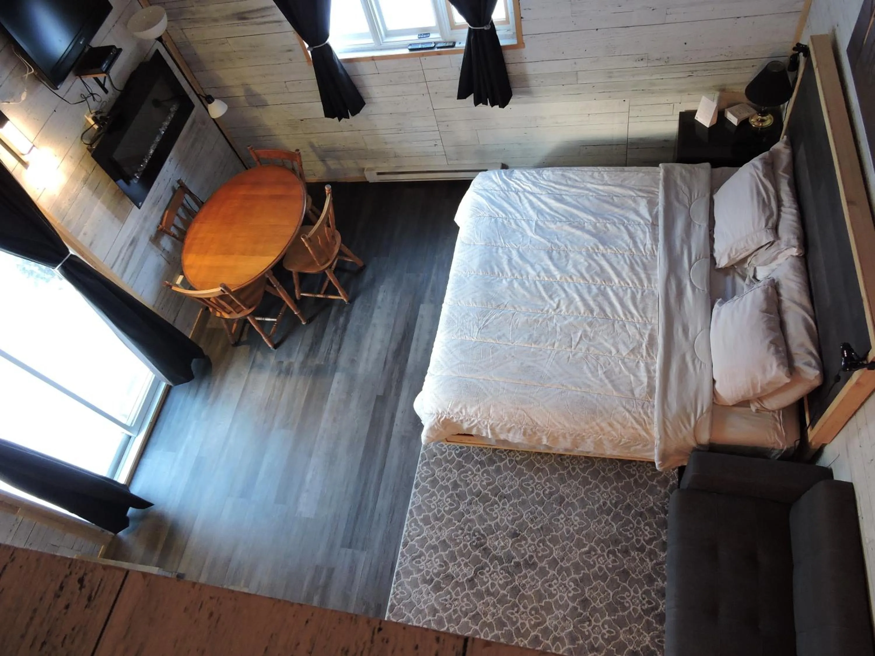 Photo of the whole room, Bed in Gite Passion et Tendresse B&B