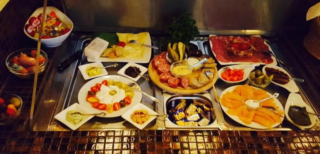 Buffet breakfast in my CITY HOTEL
