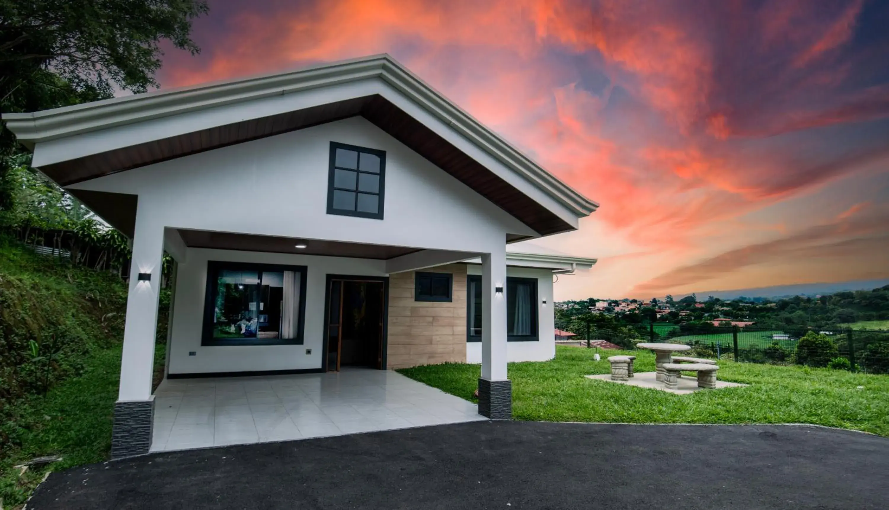 Three-Bedroom Vacation Home in La Terraza Guest House B&B Three-Bedroom Vacation Home in La Terraza Guest House B&B