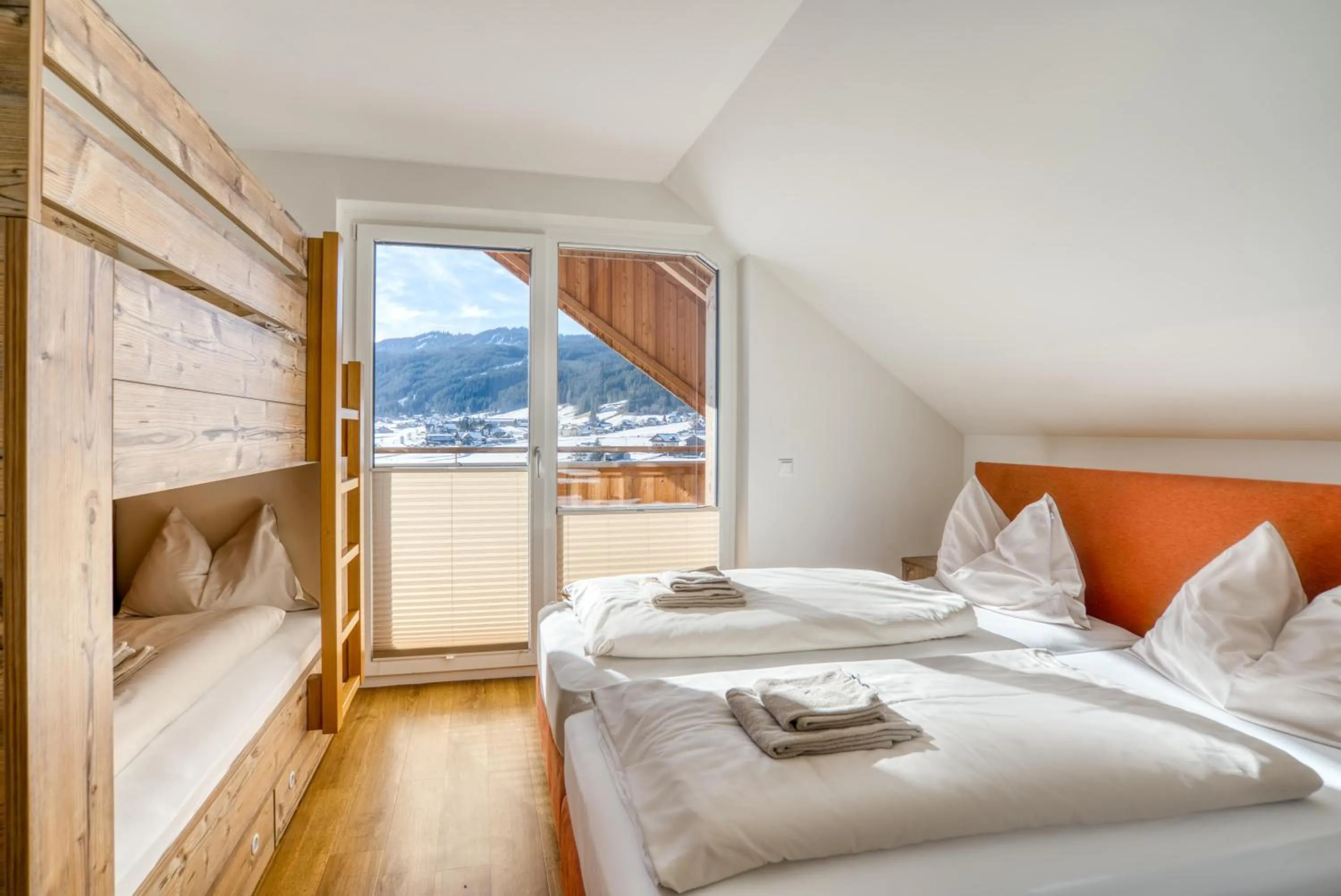 Photo of the whole room, Bed in COOEE alpin Hotel Dachstein