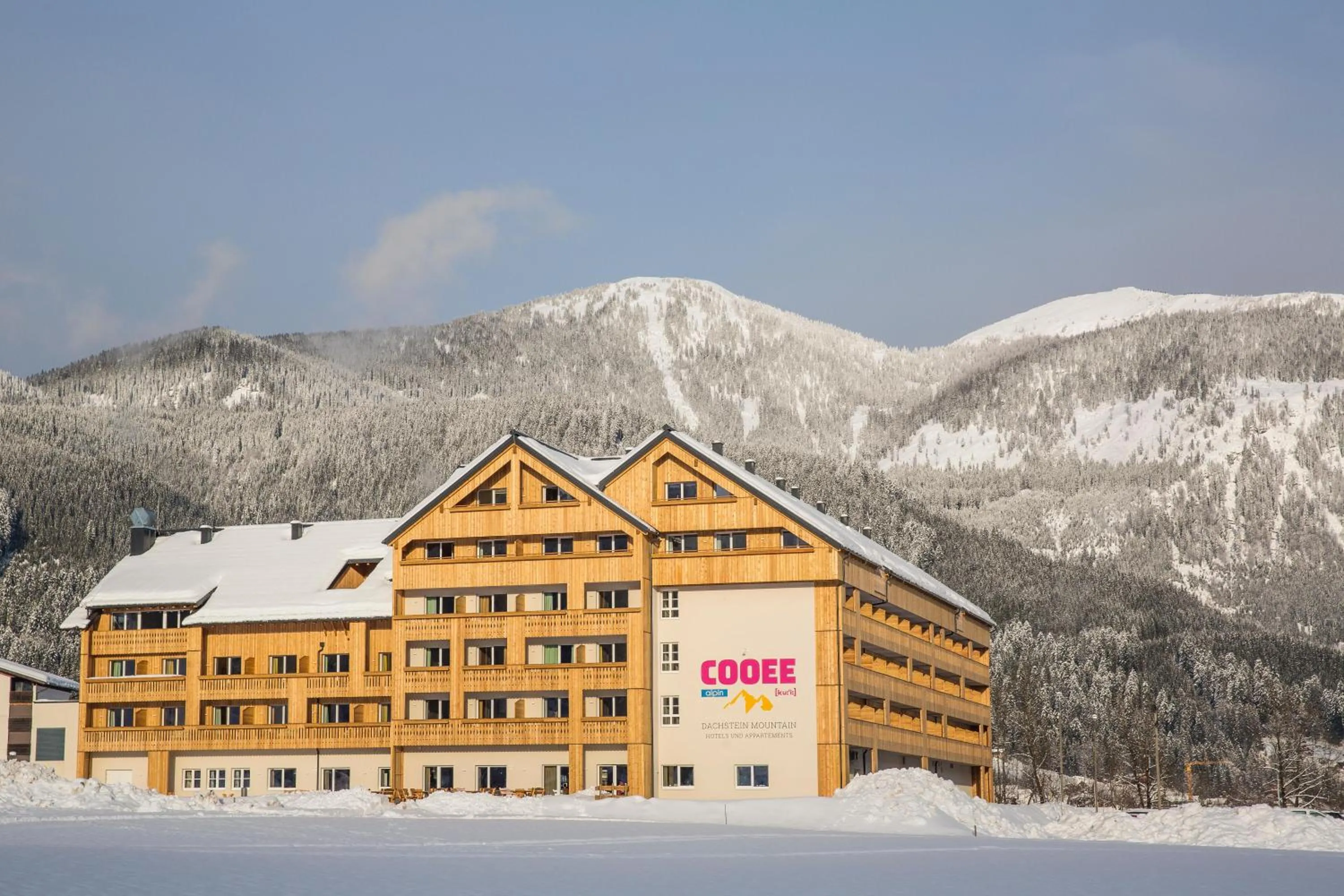 Property building in COOEE alpin Hotel Dachstein