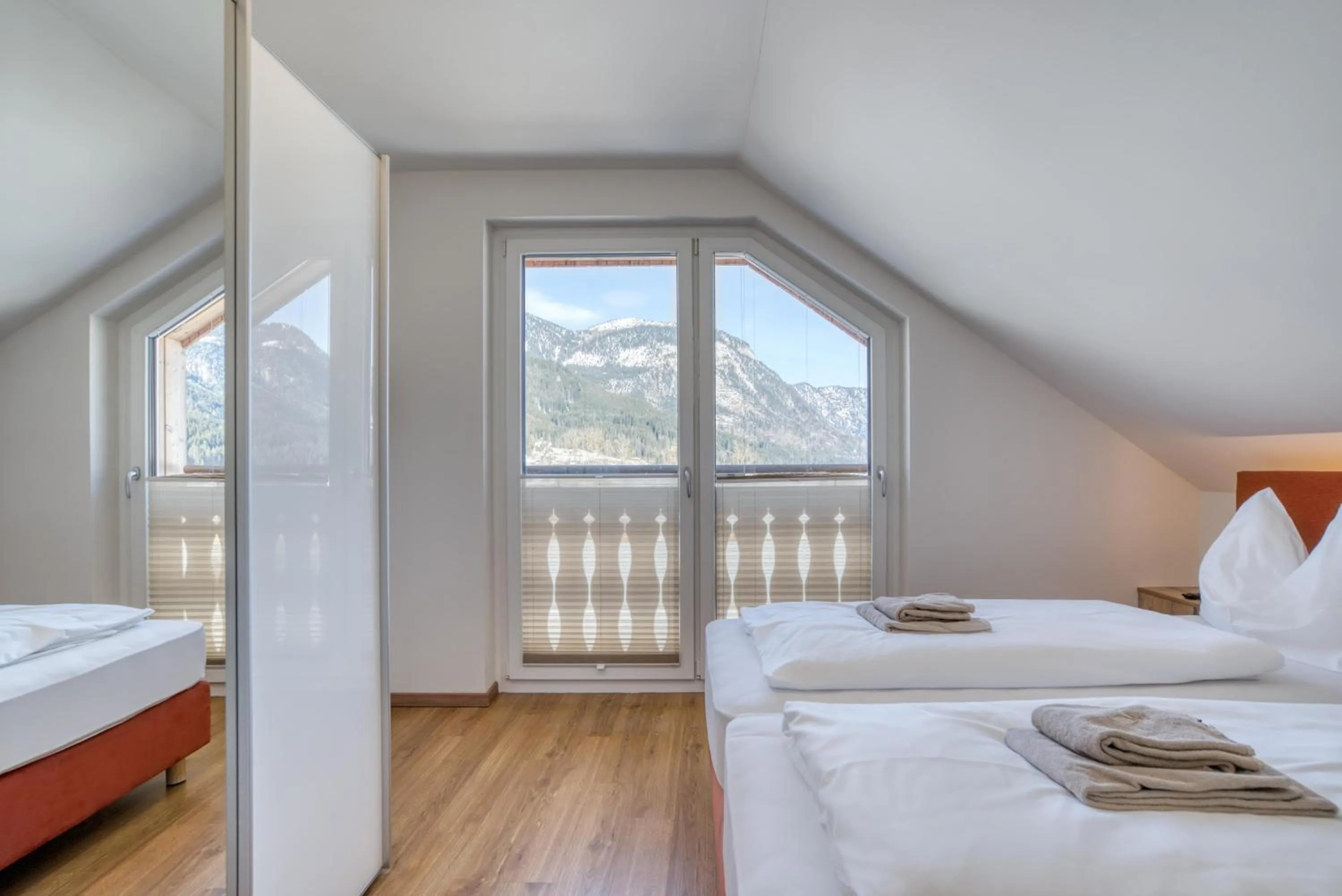 Photo of the whole room, Bed in COOEE alpin Hotel Dachstein