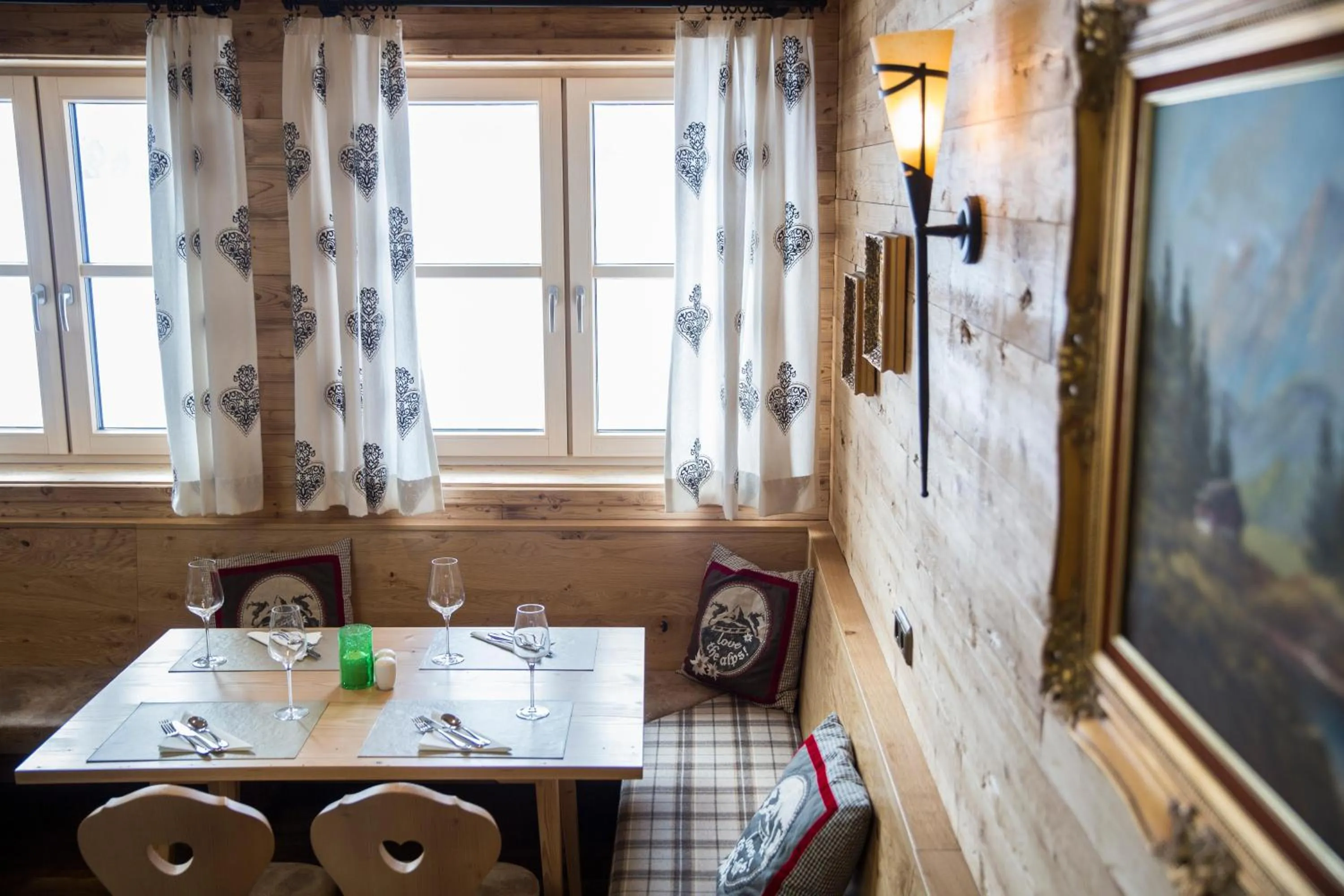 Restaurant/places to eat in COOEE alpin Hotel Dachstein