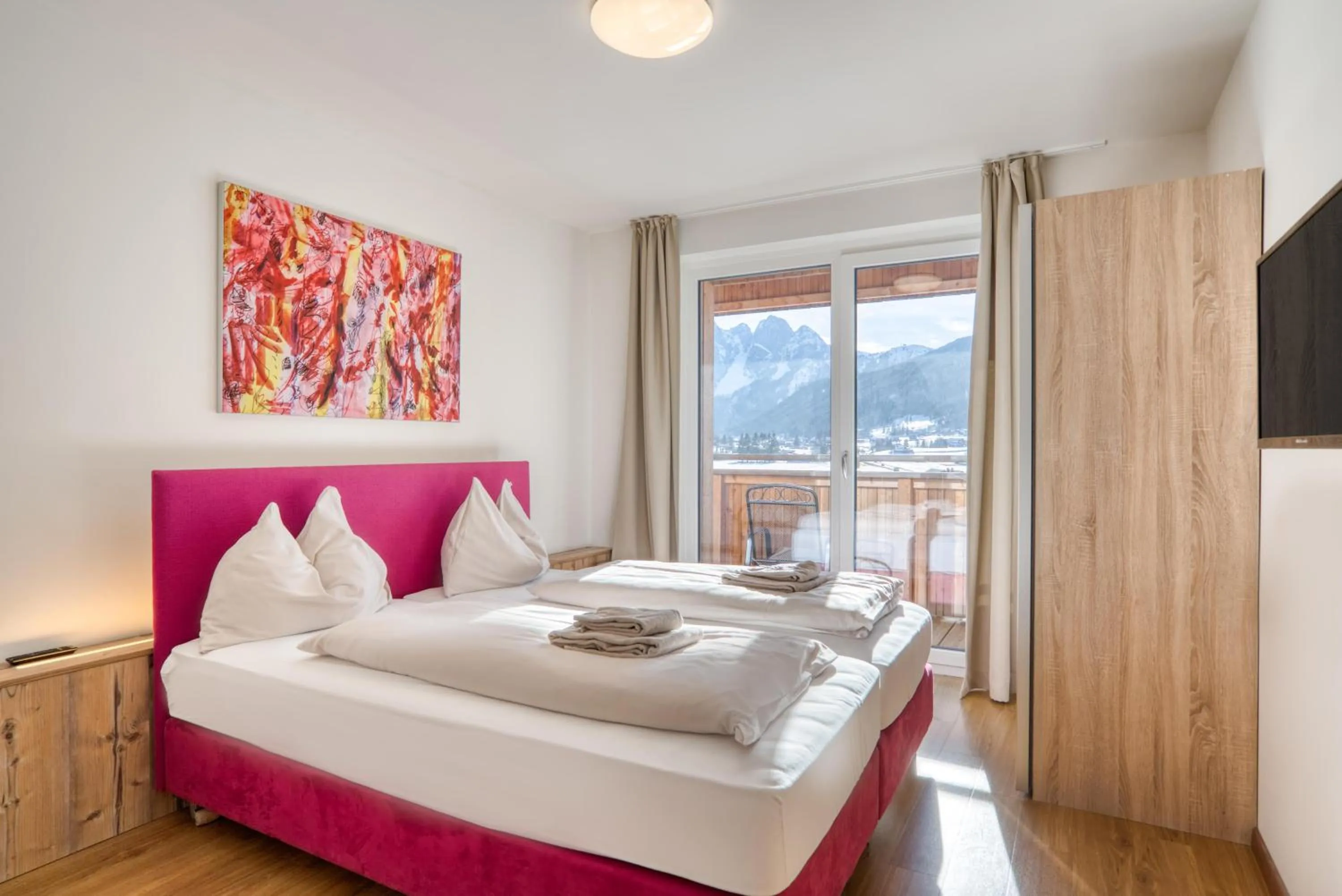 Photo of the whole room, Bed in COOEE alpin Hotel Dachstein